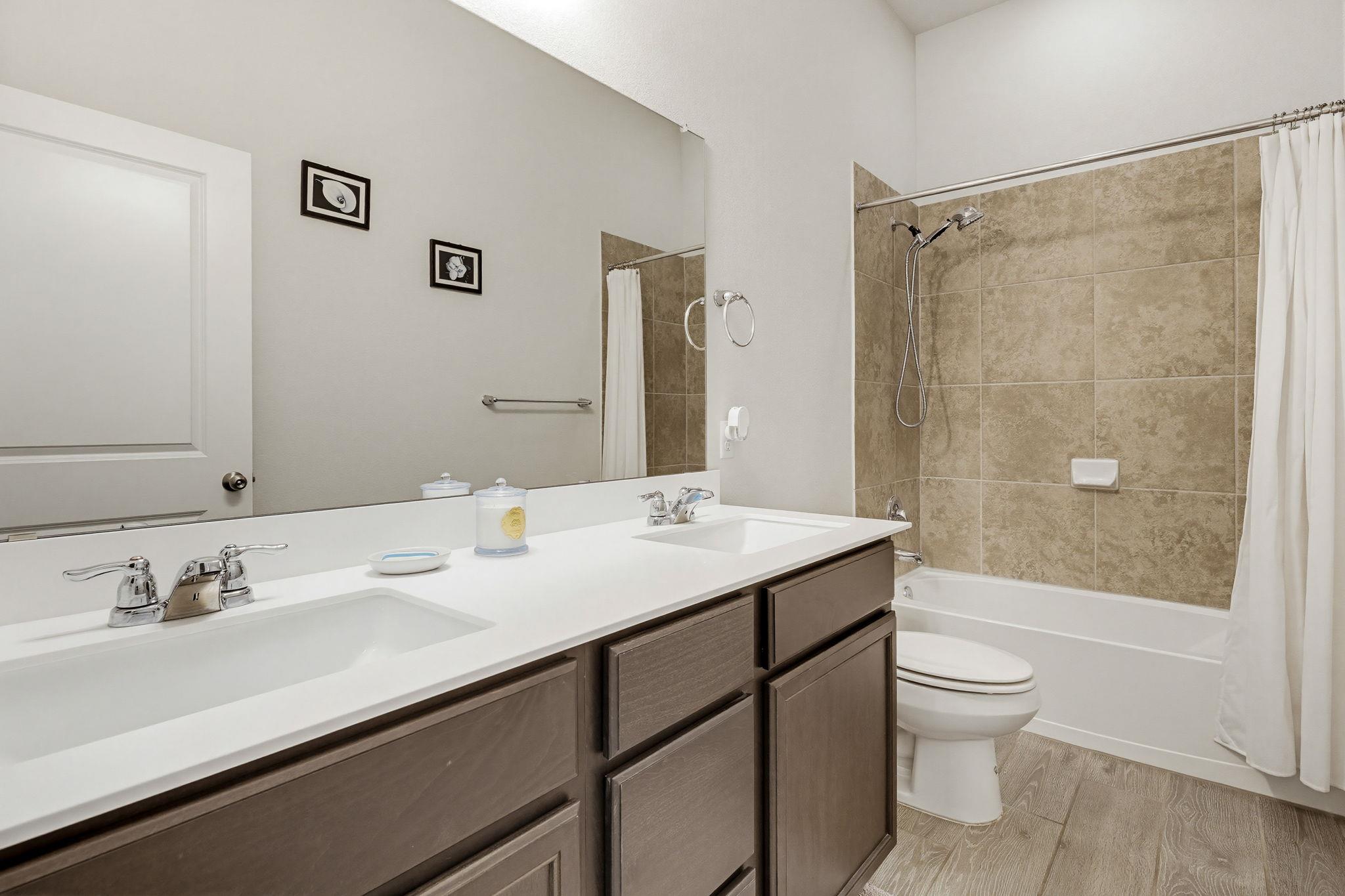 848 Mediterranean Dr, Leander, TX 78641