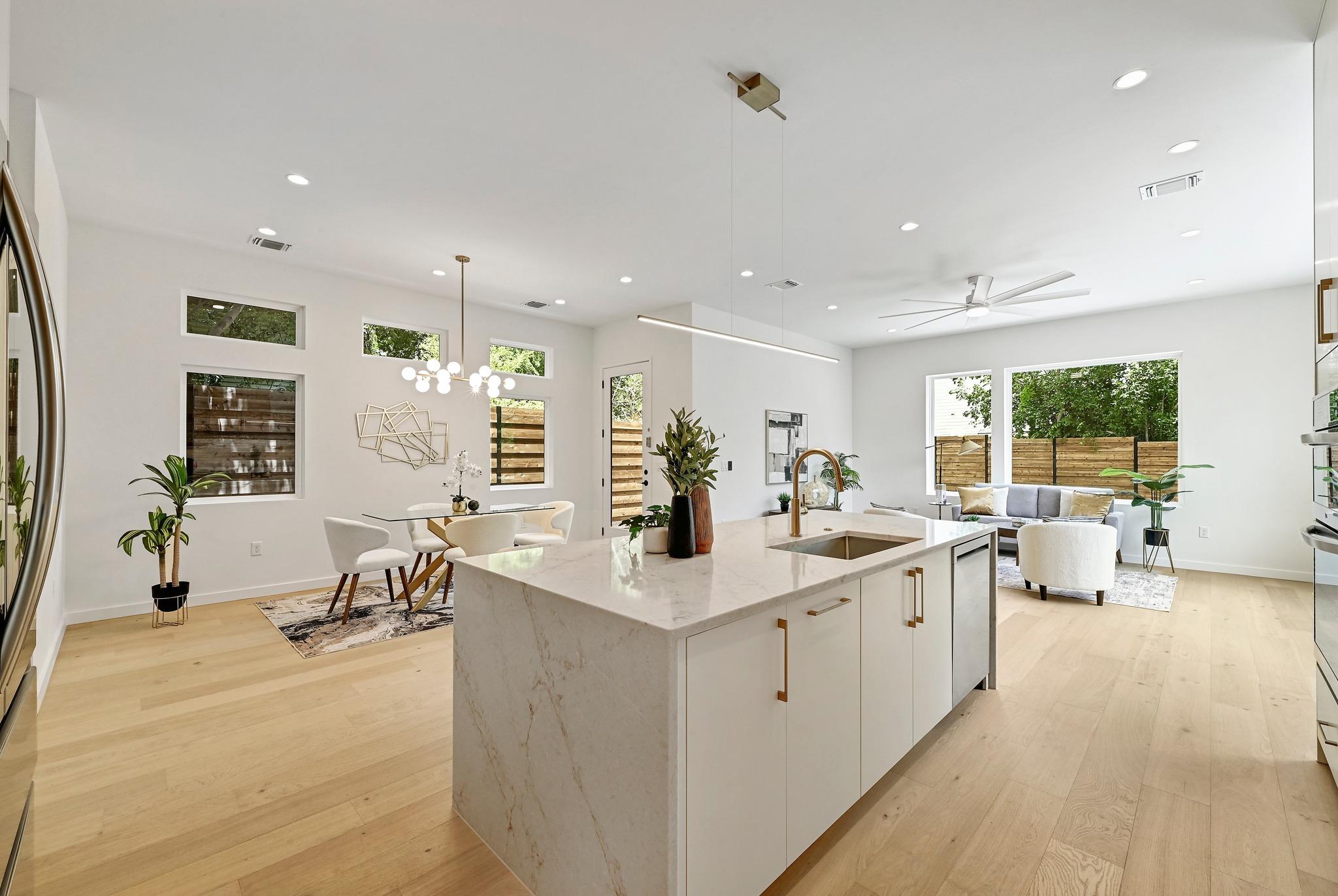 932 E 53rd St, Austin, TX 78751