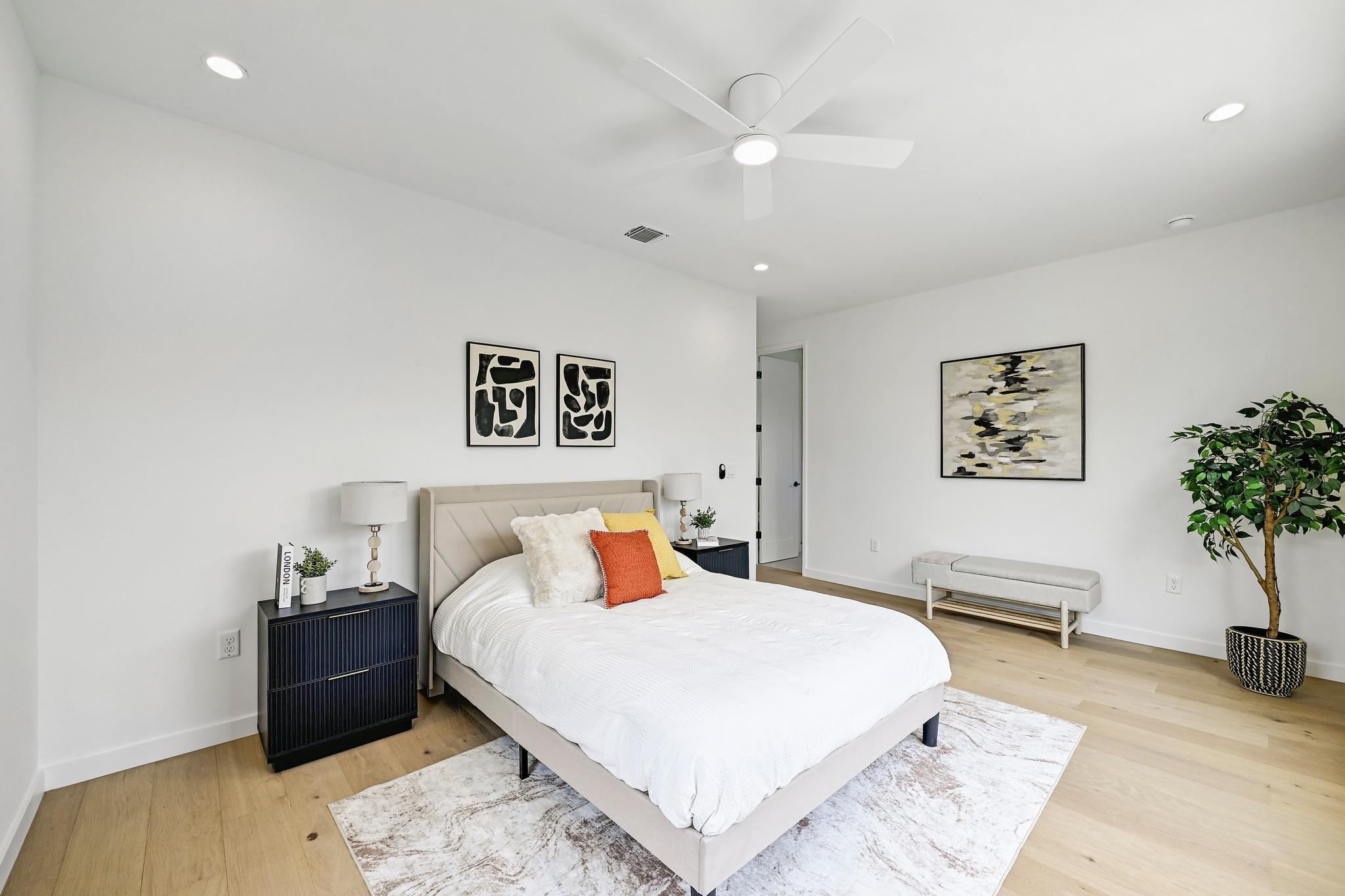 932 E 53rd St, Austin, TX 78751