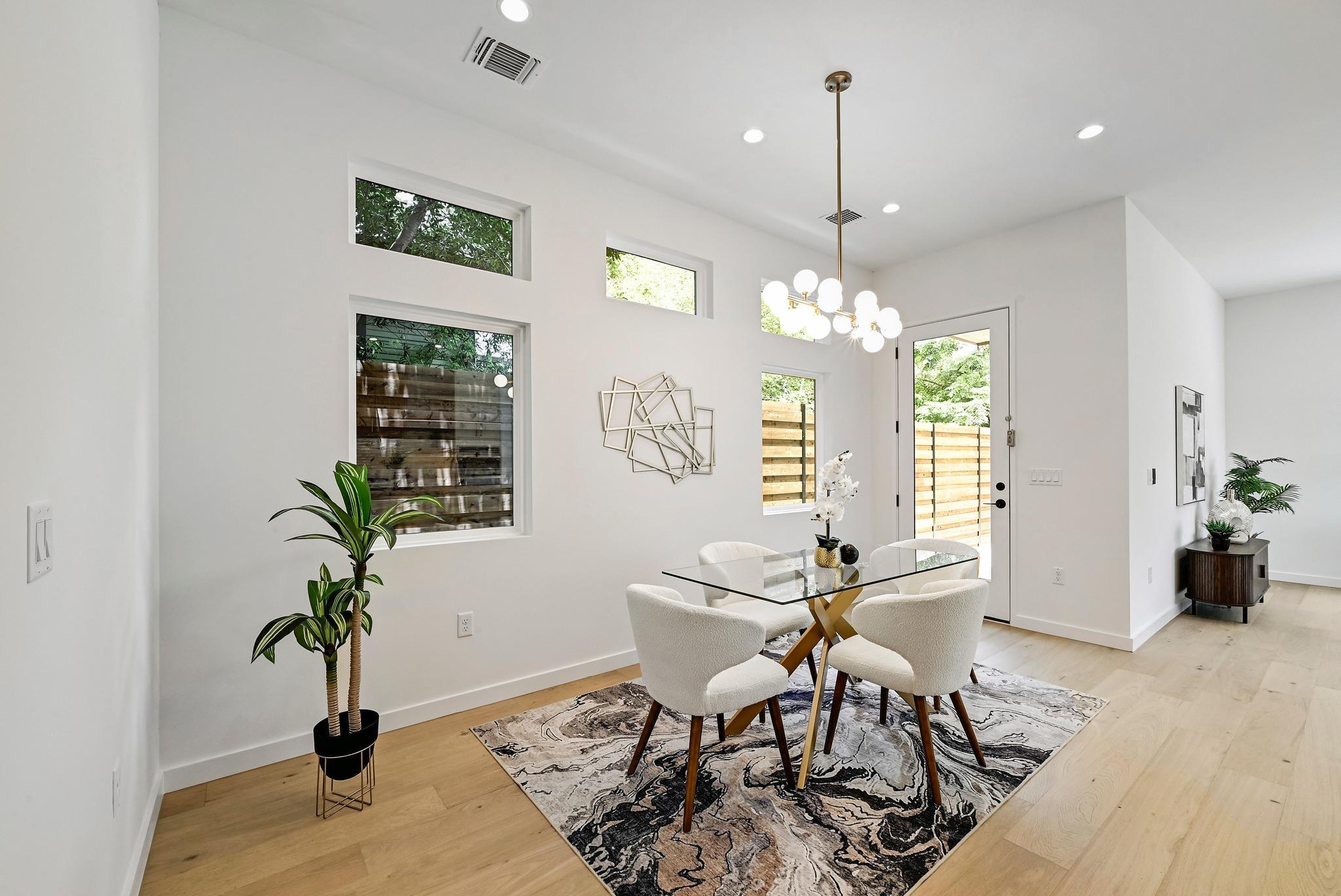 932 E 53rd St, Austin, TX 78751