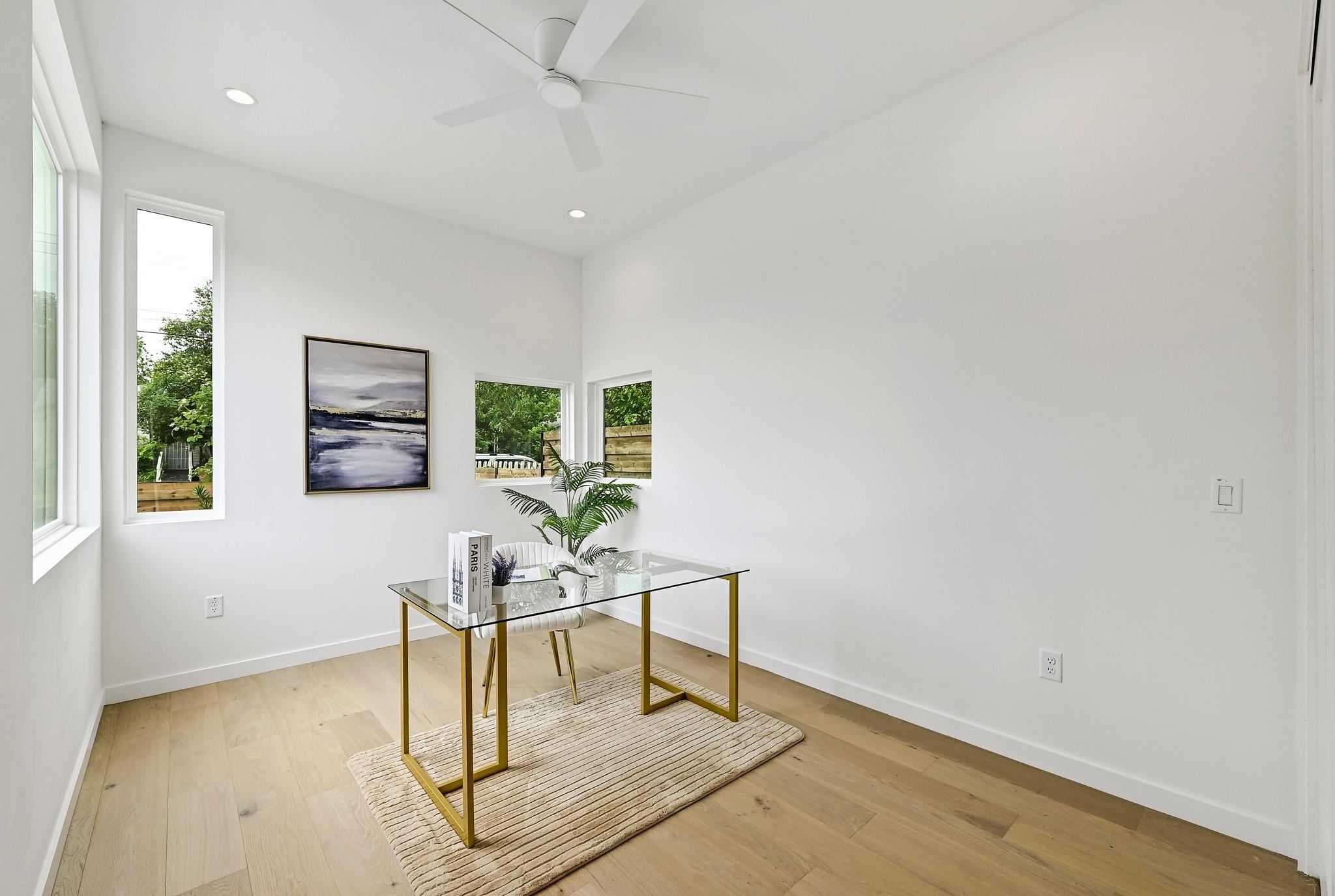 932 E 53rd St, Austin, TX 78751