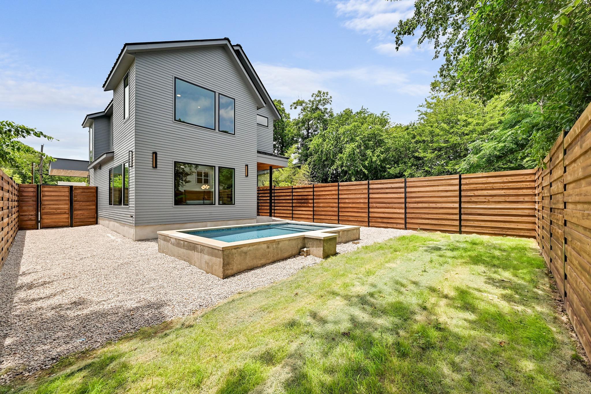 932 E 53rd St, Austin, TX 78751