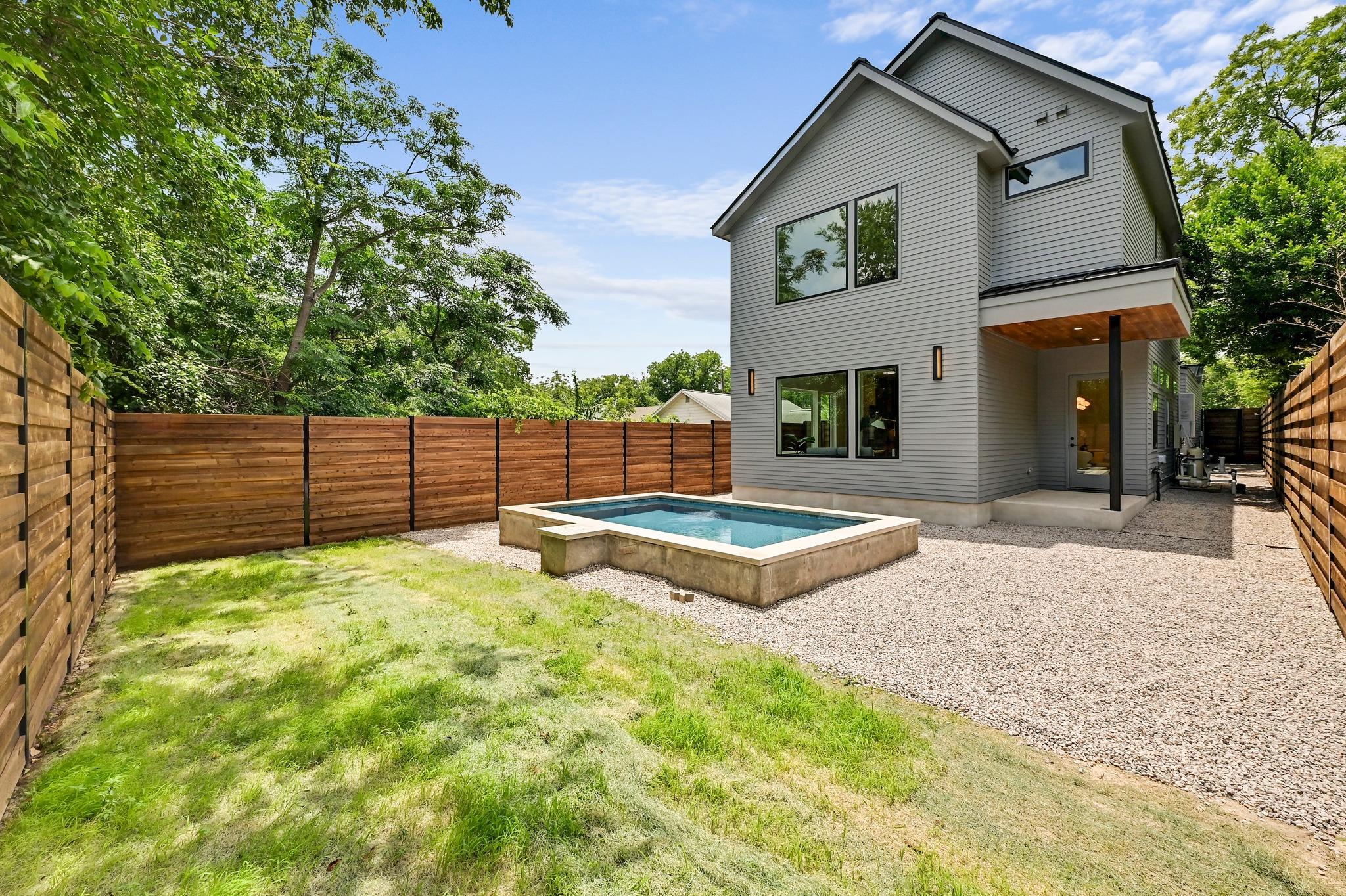 932 E 53rd St, Austin, TX 78751