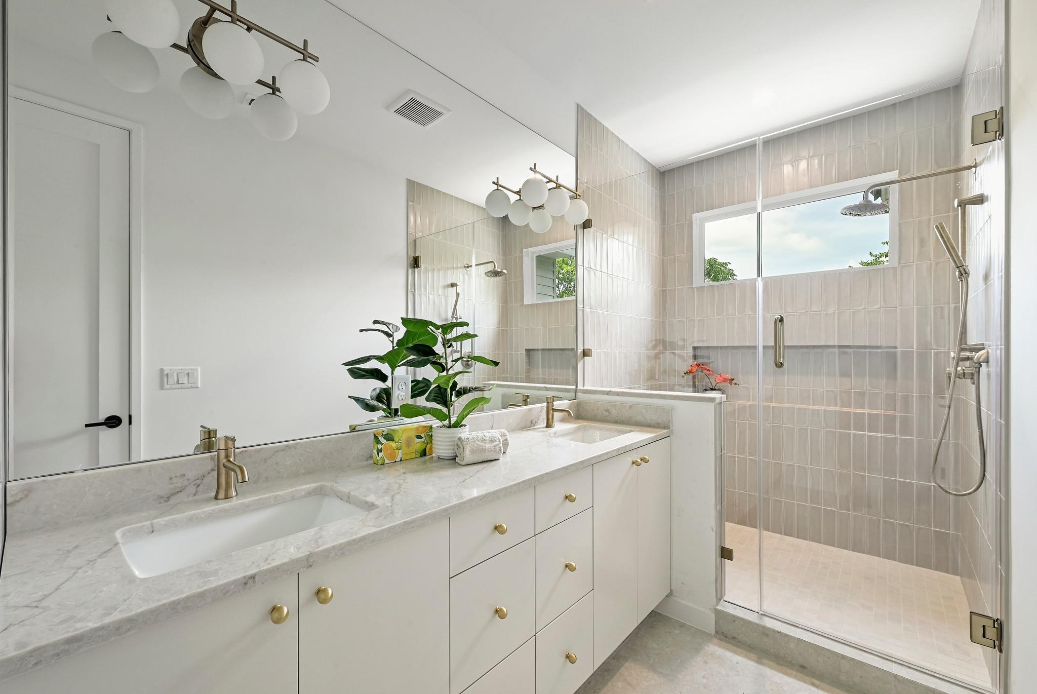 932 E 53rd St, Austin, TX 78751