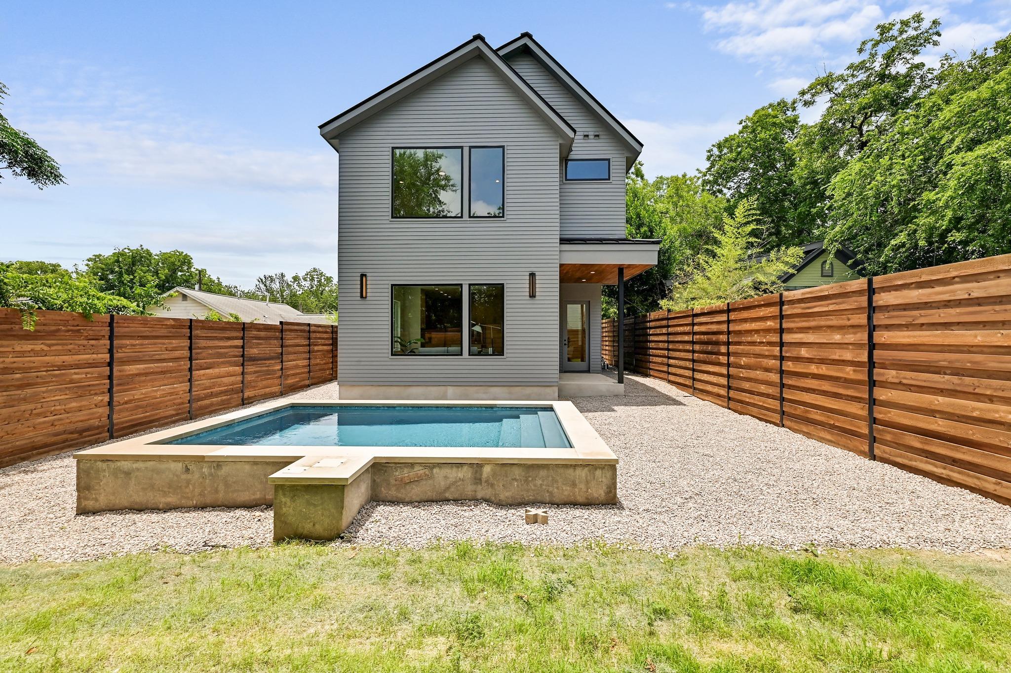 932 E 53rd St, Austin, TX 78751