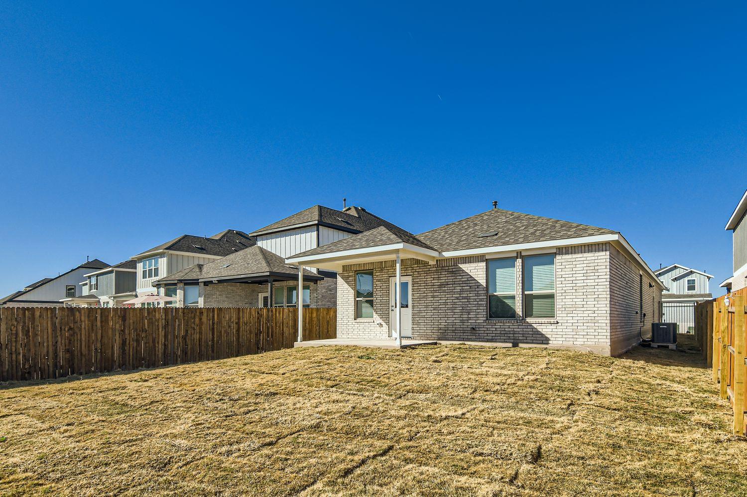 140 Bennington Dr, Liberty Hill, TX 78642