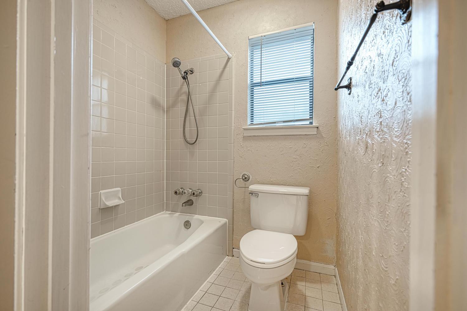 3114 Honey Tree Ln, Austin, TX 78746