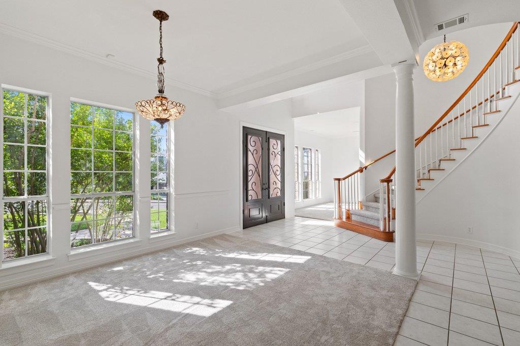1613 CHURCHWOOD Cv, Austin, TX 78746