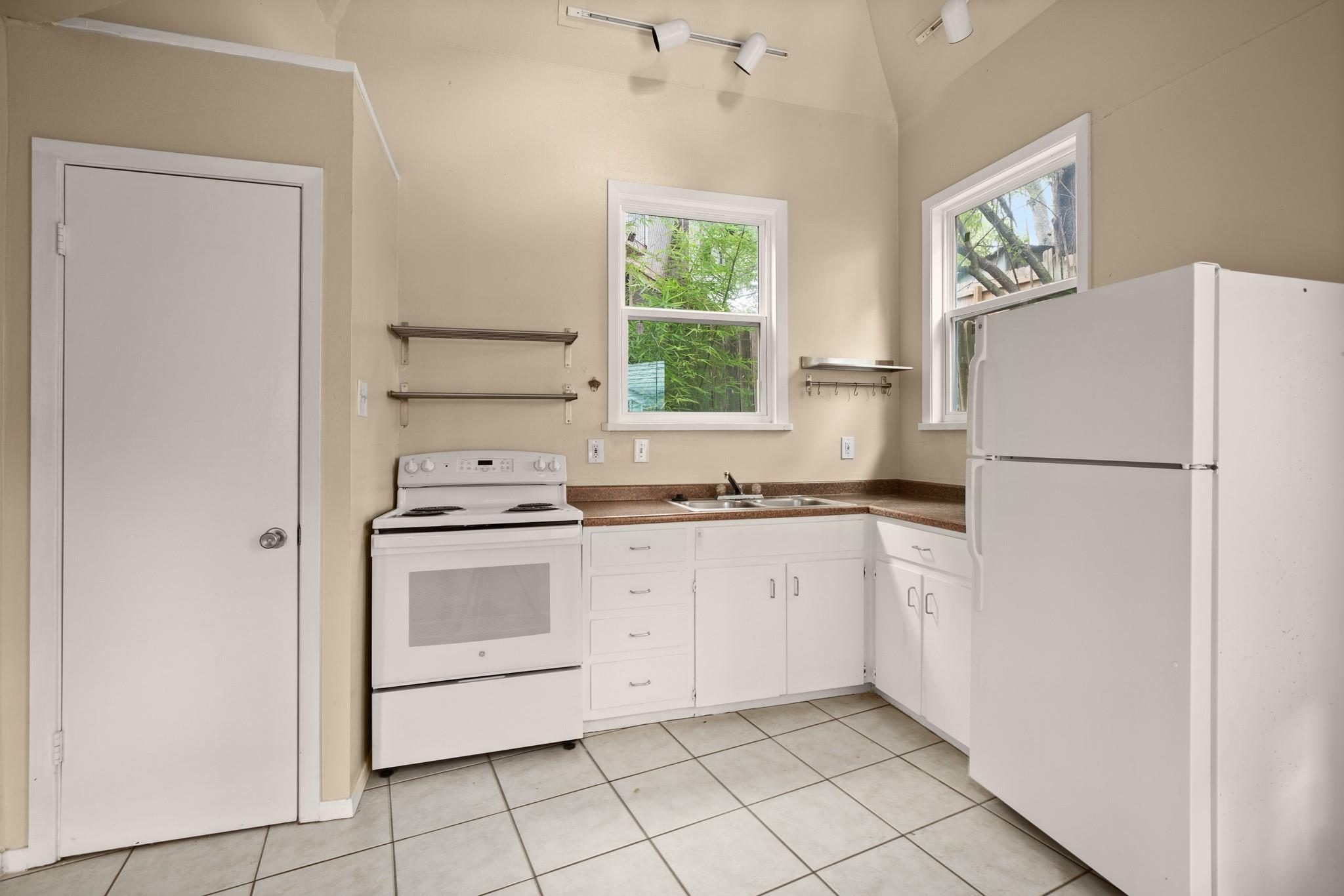 3302 Hemlock Ave # B, Austin, TX 78722
