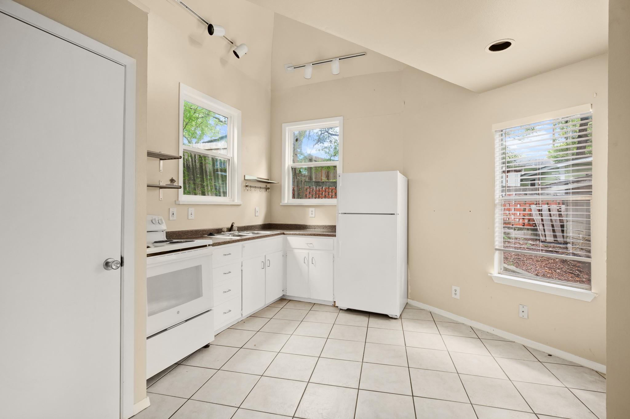 3302 Hemlock Ave # B, Austin, TX 78722