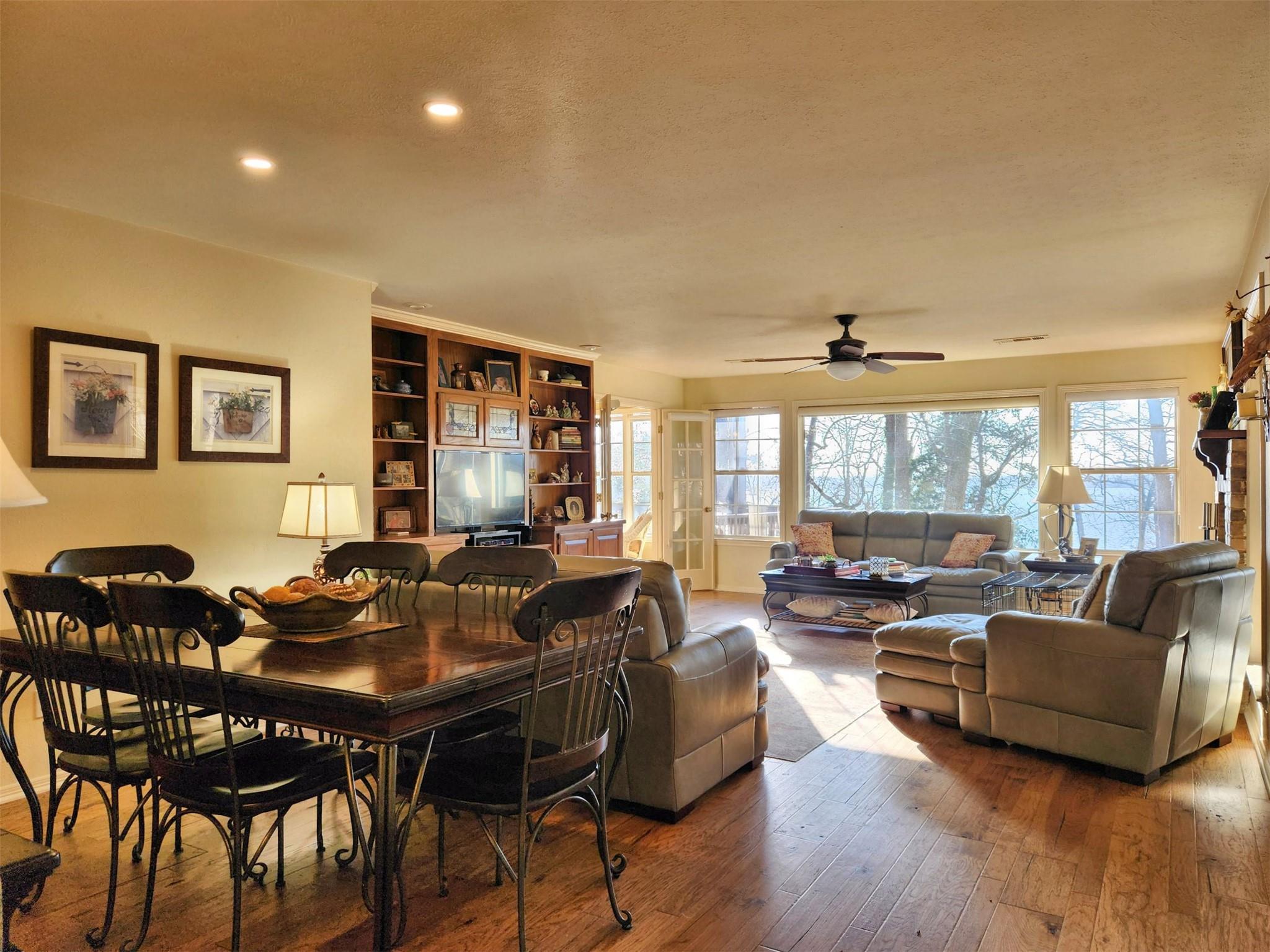 522 Christine Dr, Bullard, TX 75757
