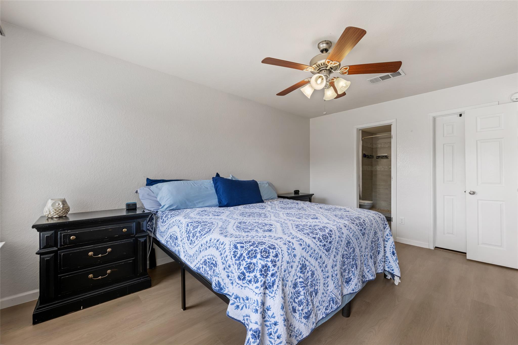 144 Calcite Ln, Jarrell, TX 76537