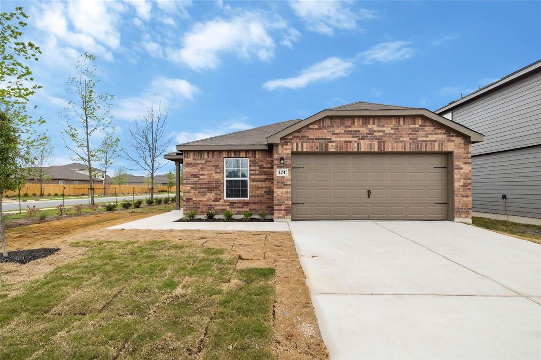 101 Fairfax Ln, Jarrell, TX 76537