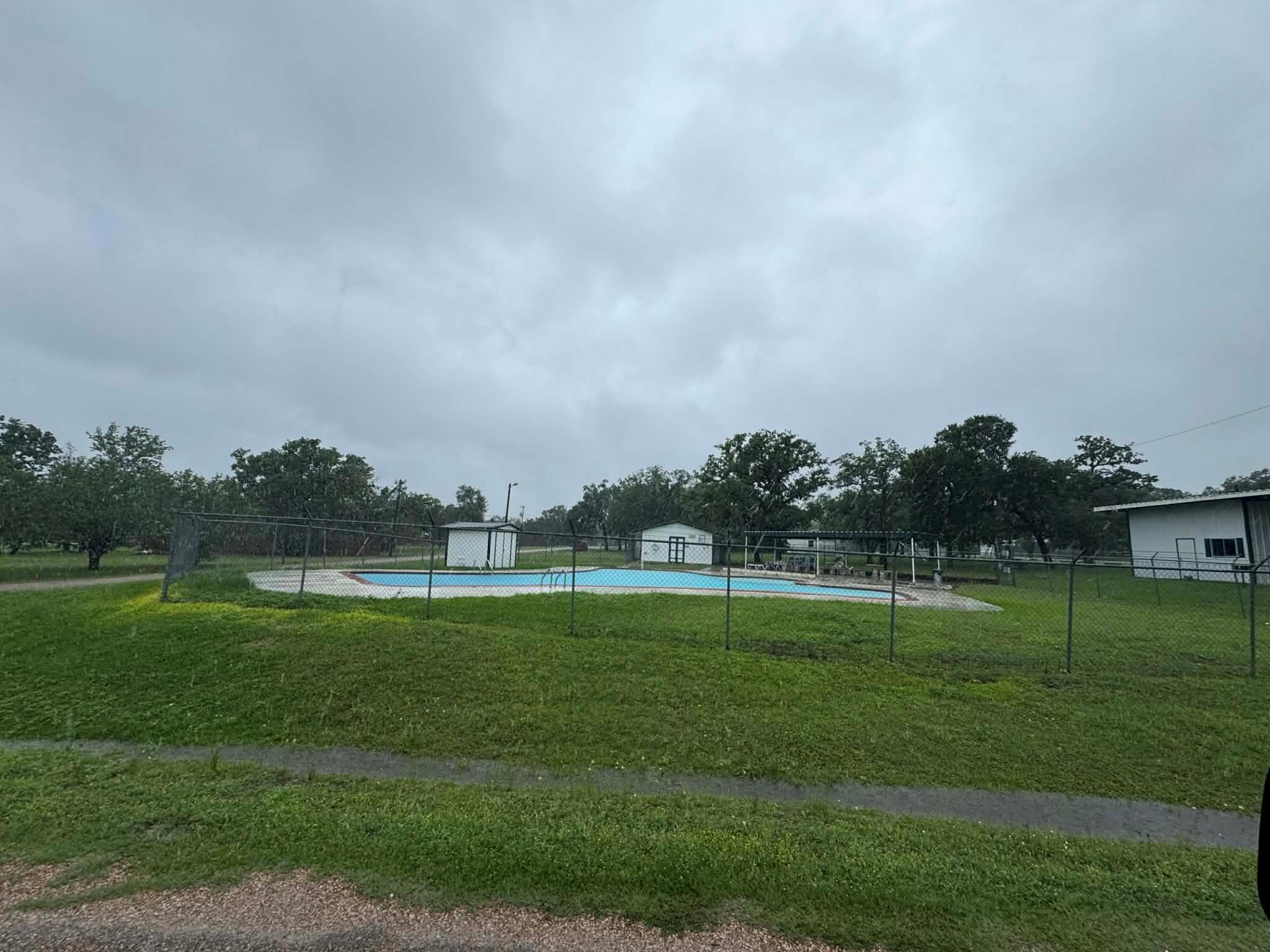 319 Shady Oak St, Somerville, TX 77879