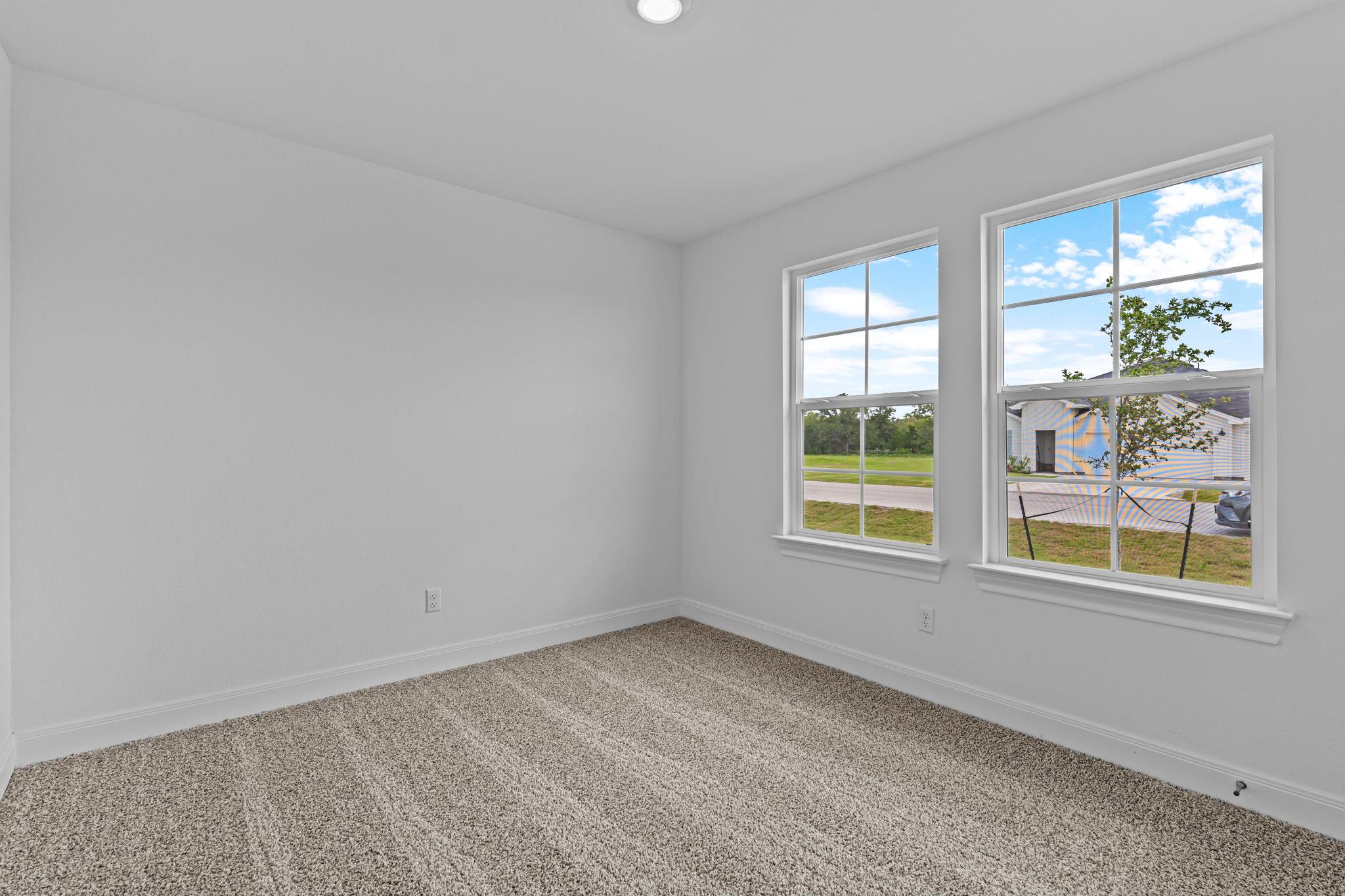 156 Great Northern Dr, Cedar Creek, TX 78612