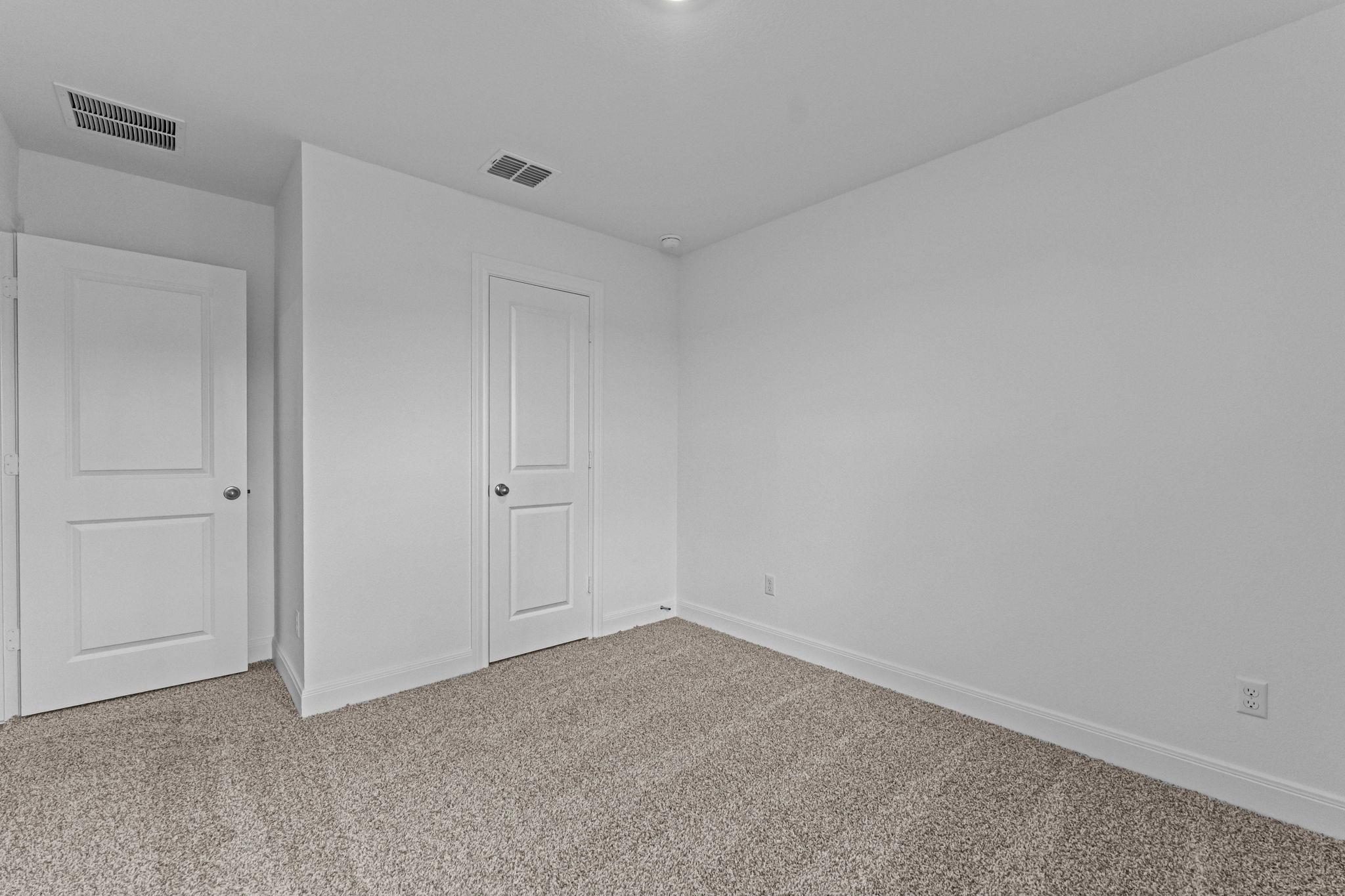 156 Great Northern Dr, Cedar Creek, TX 78612