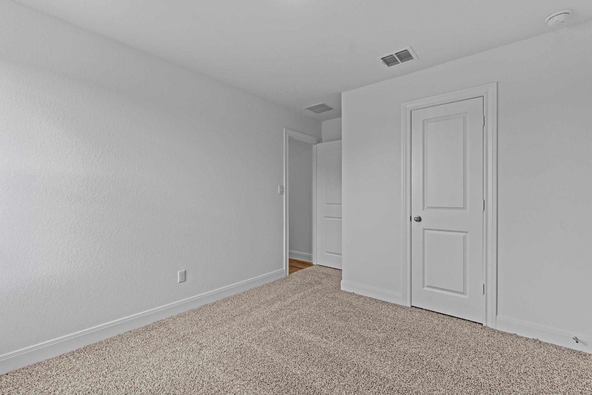 156 Great Northern Dr, Cedar Creek, TX 78612