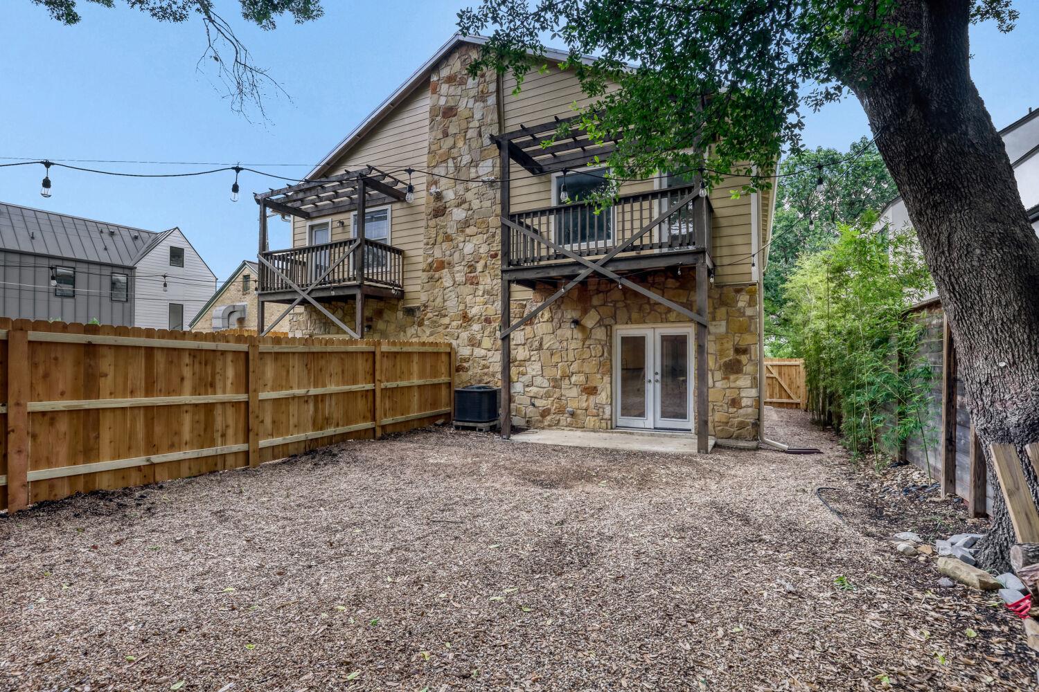 2109 Newfield Ln # A, Austin, TX 78703