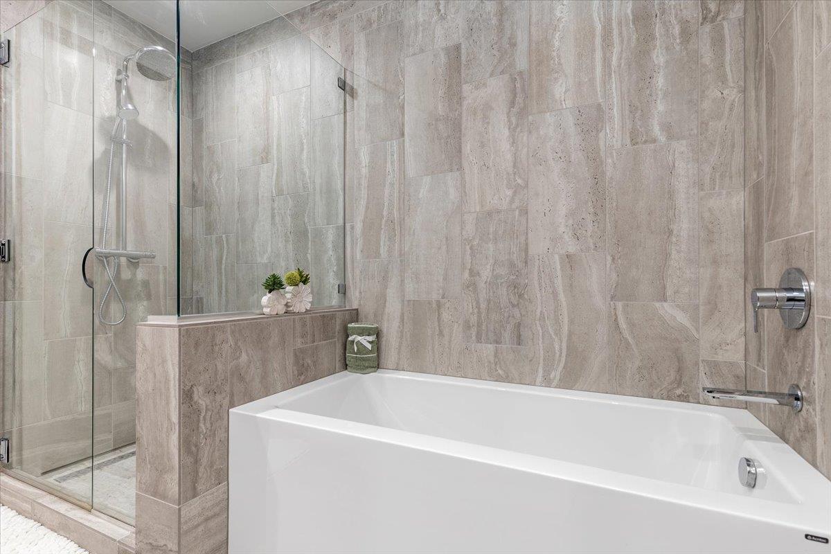 44 East Ave # 3304, Austin, TX 78701