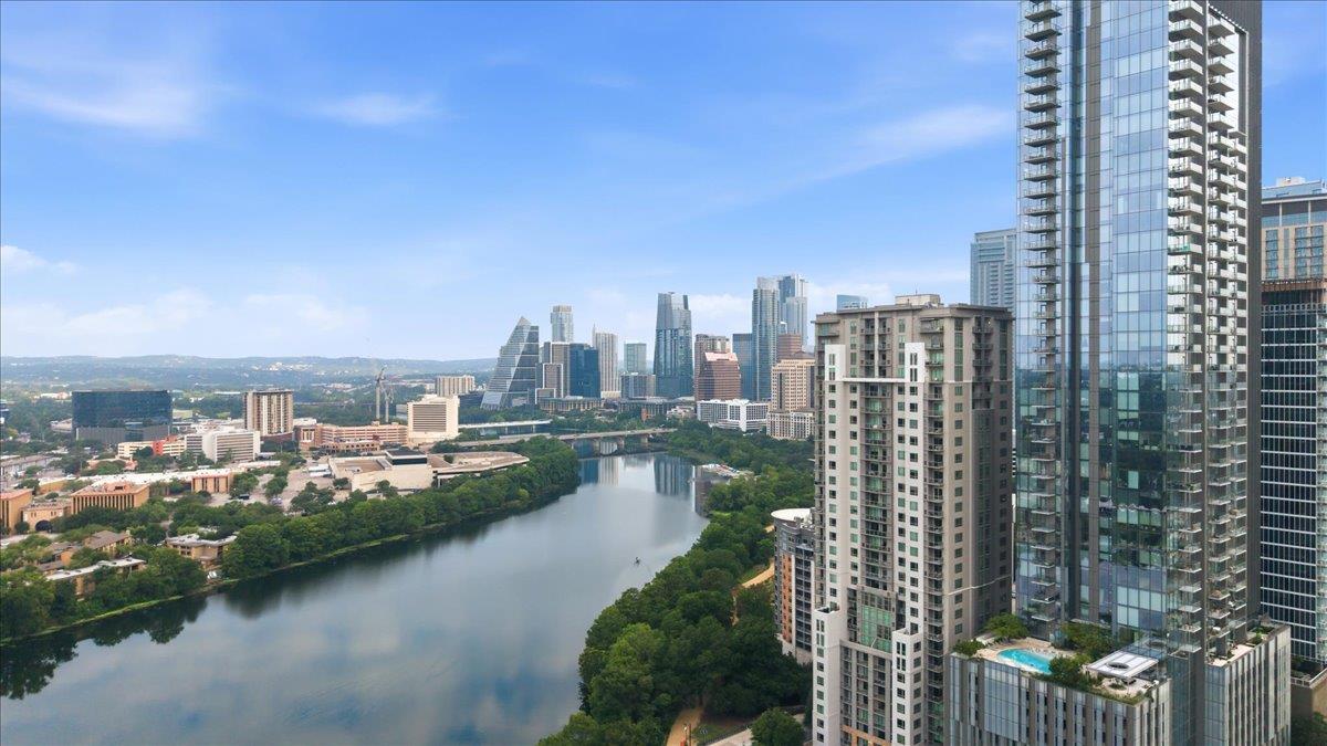 44 East Ave # 3304, Austin, TX 78701