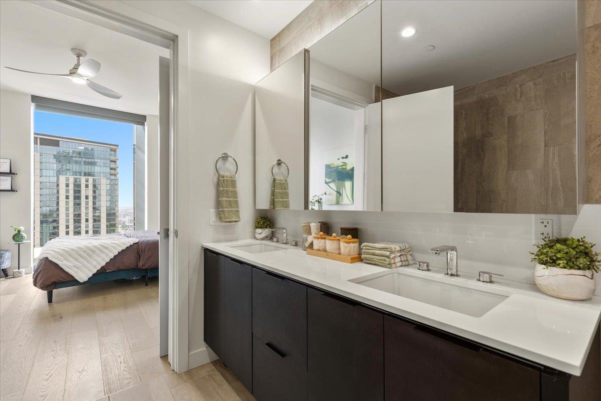 44 East Ave # 3304, Austin, TX 78701