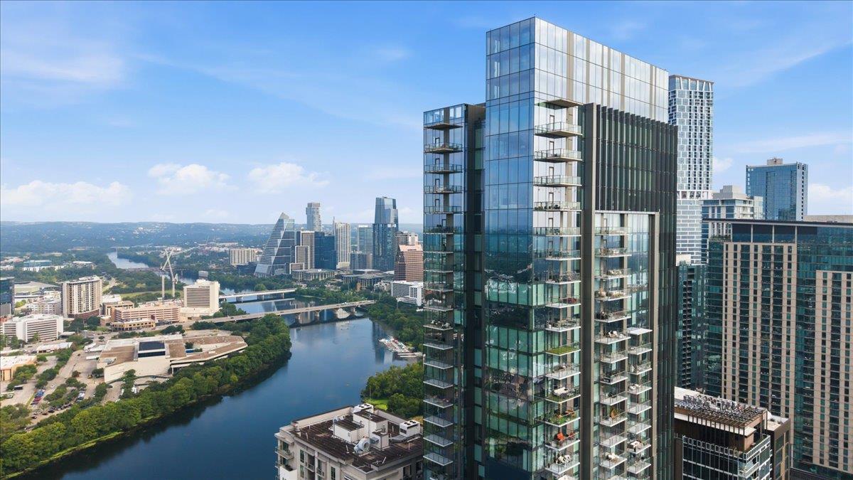44 East Ave # 3304, Austin, TX 78701
