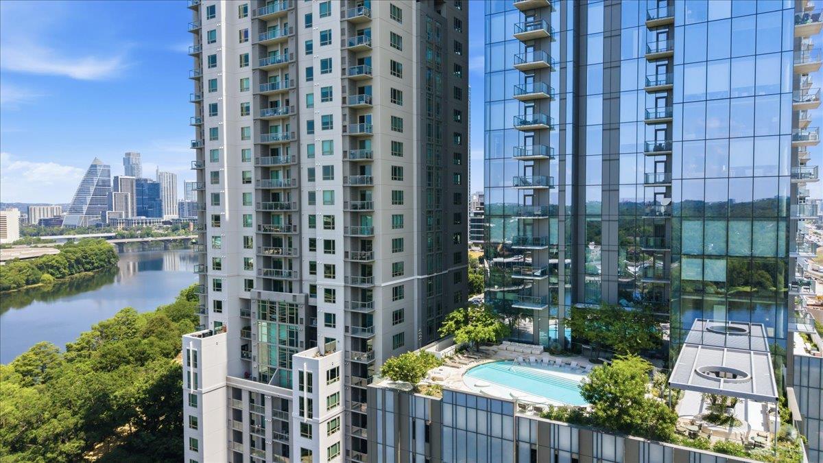 44 East Ave # 3304, Austin, TX 78701