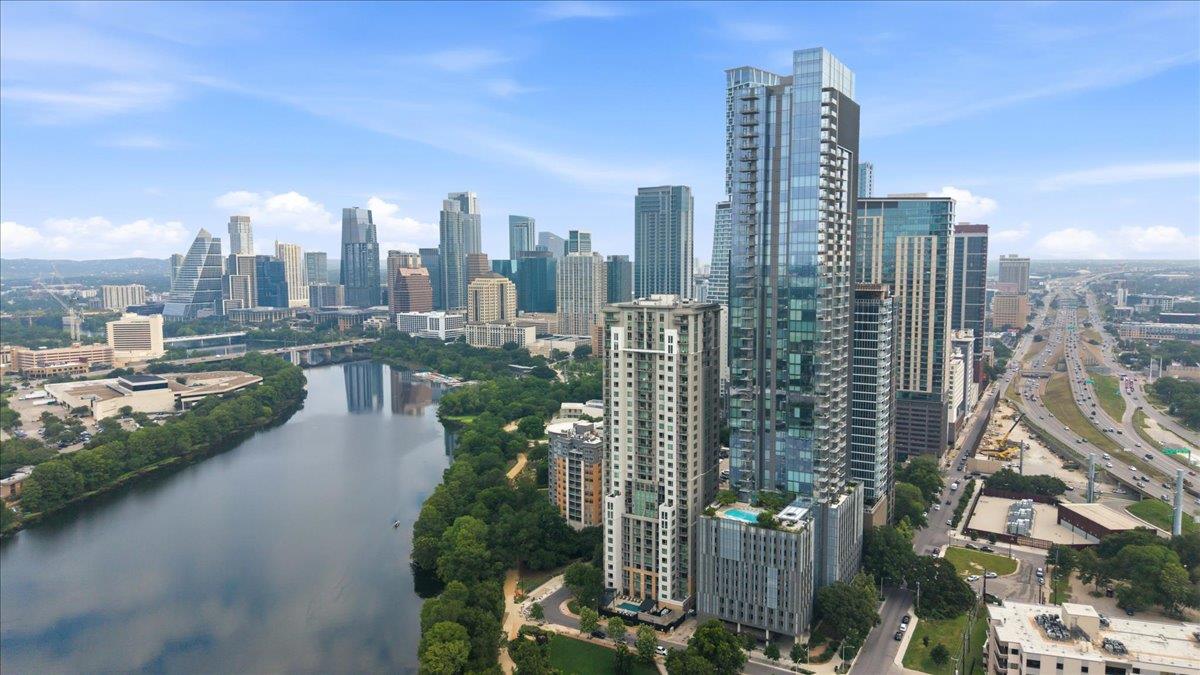 44 East Ave # 3304, Austin, TX 78701