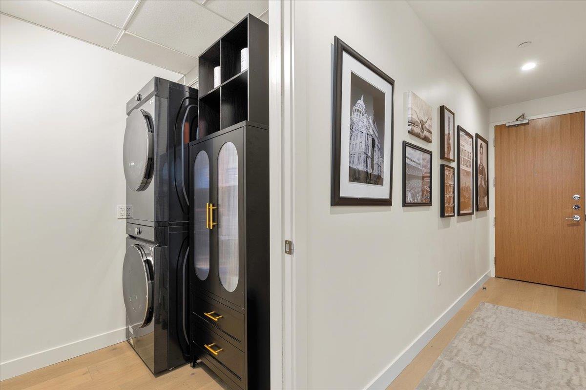 44 East Ave # 3304, Austin, TX 78701