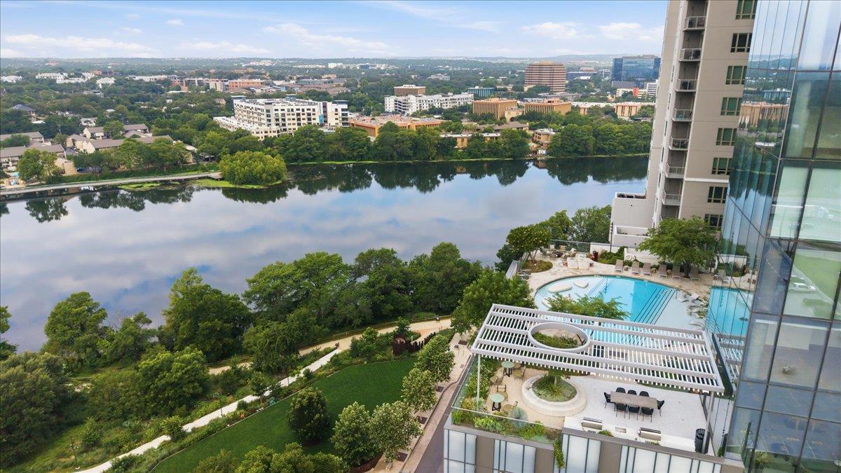 44 East Ave # 3304, Austin, TX 78701