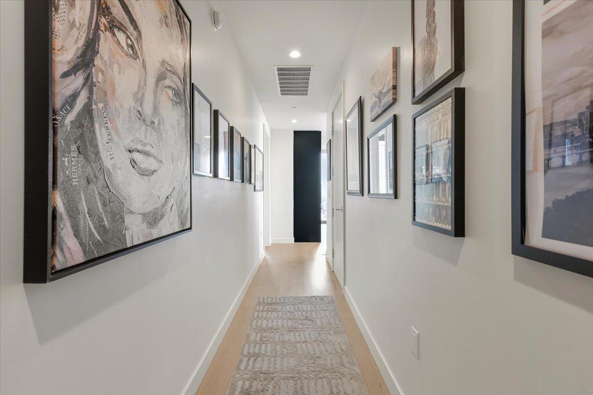 44 East Ave # 3304, Austin, TX 78701