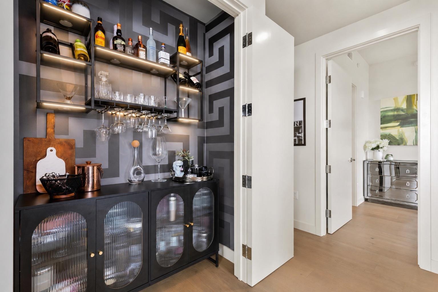 44 East Ave # 3304, Austin, TX 78701