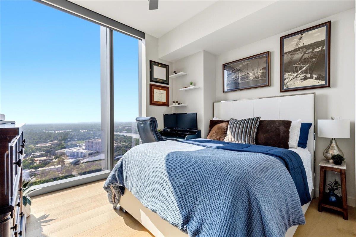 44 East Ave # 3304, Austin, TX 78701