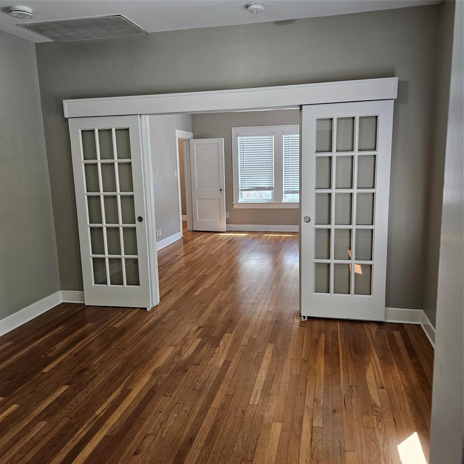 506 W 7th St # 1, Austin, TX 78701