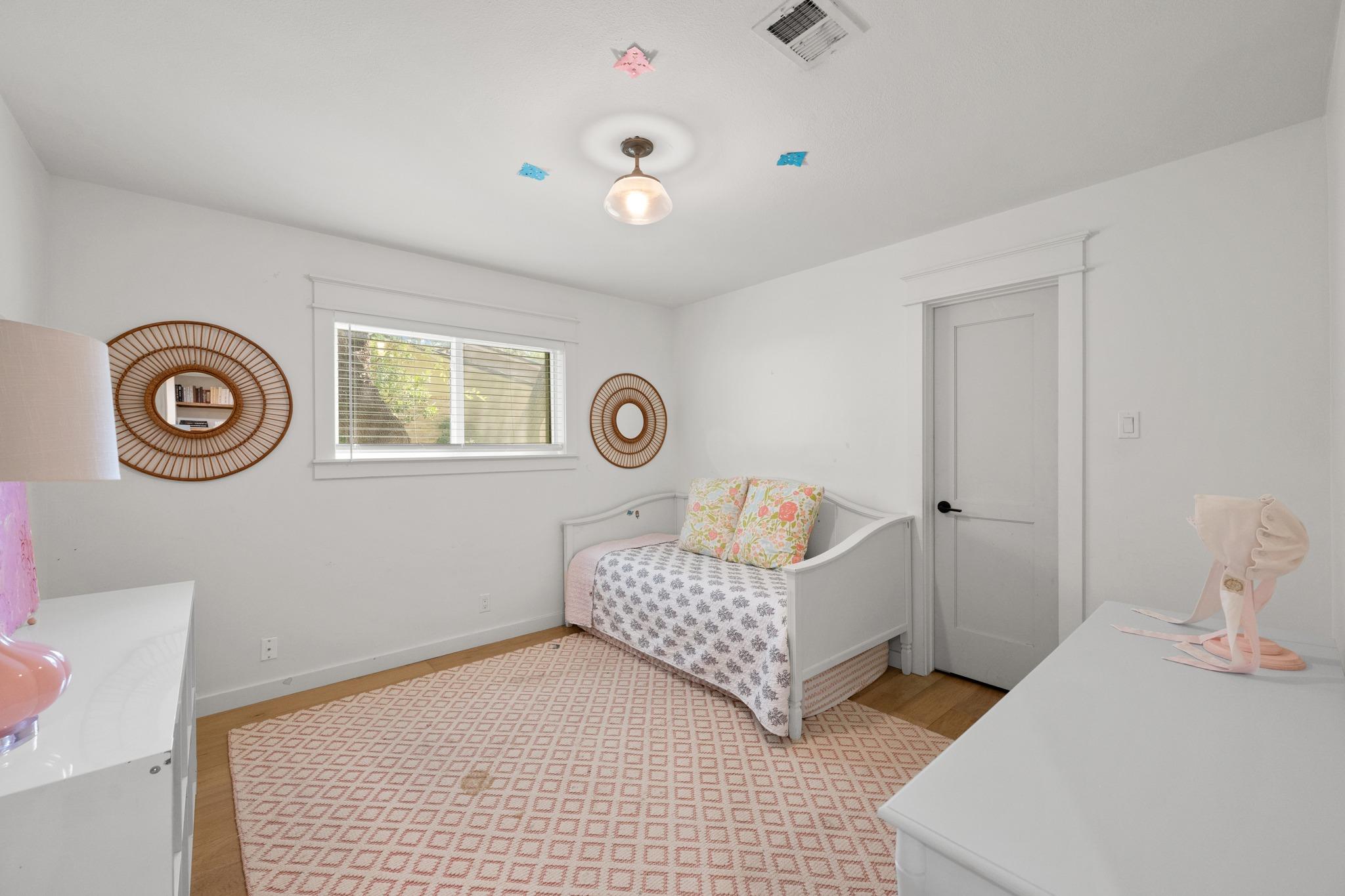 8829 Silverarrow Cir, Austin, TX 78759