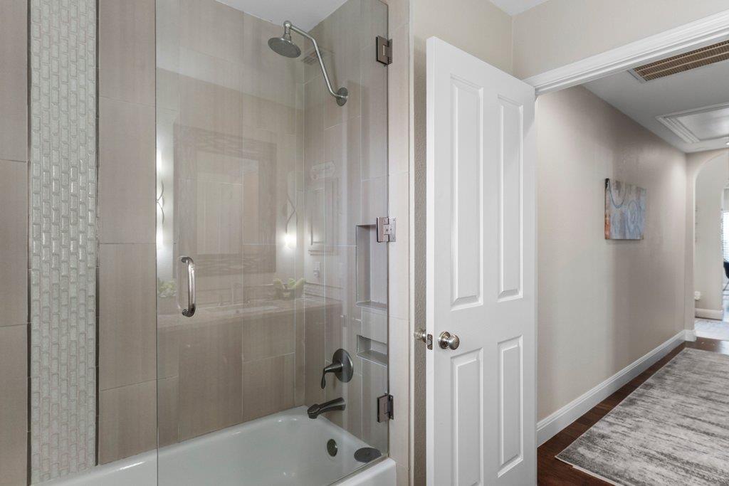 6913 Auckland Dr, Austin, TX 78749