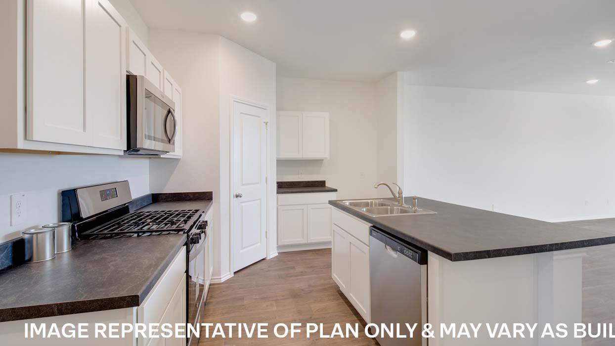 207 A HARRISON Xing, Uhland, TX 78640