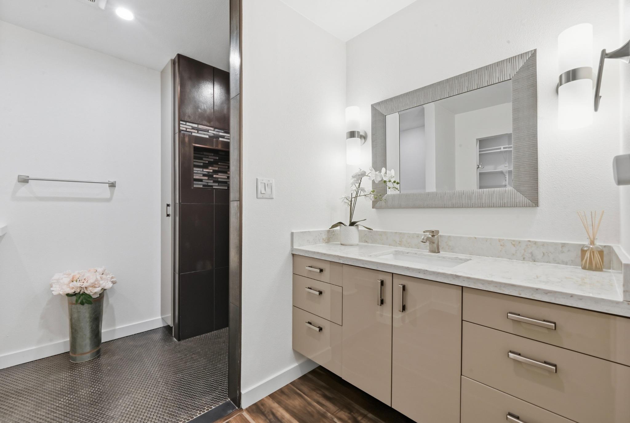 3857 Williamsburg Cir, Austin, TX 78731