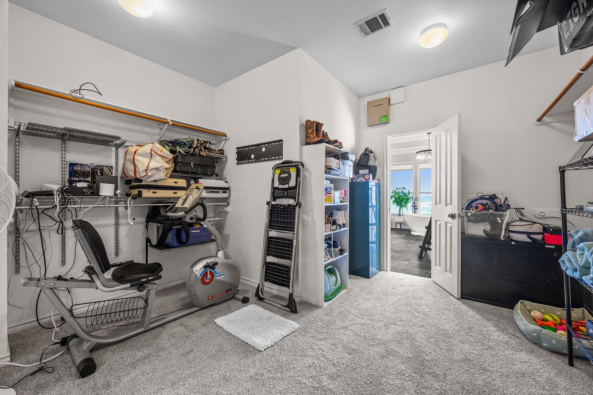 5004 VALBURN Ct, Austin, TX 78731