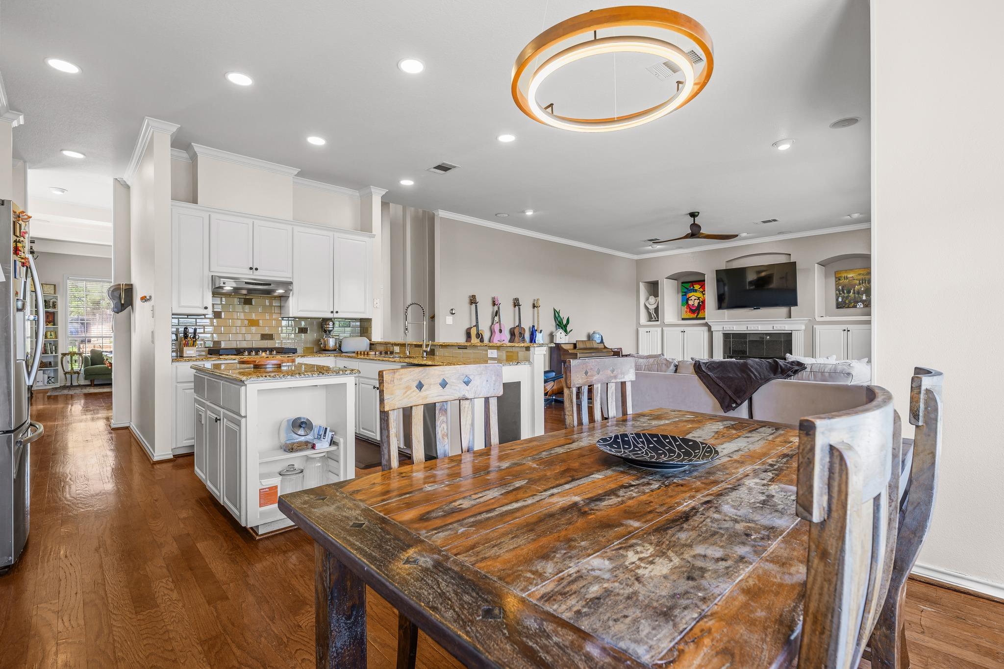 5004 VALBURN Ct, Austin, TX 78731