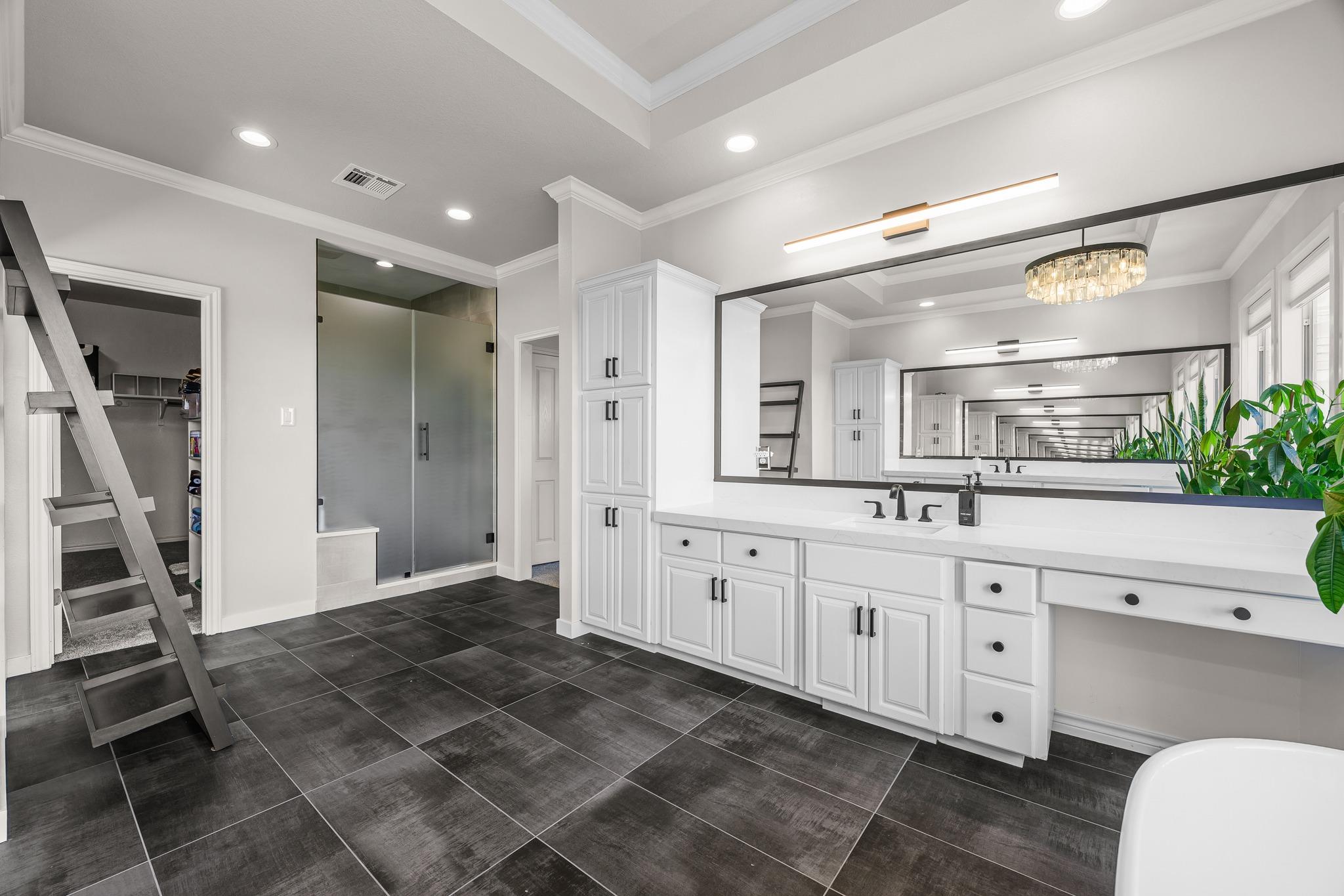 5004 VALBURN Ct, Austin, TX 78731