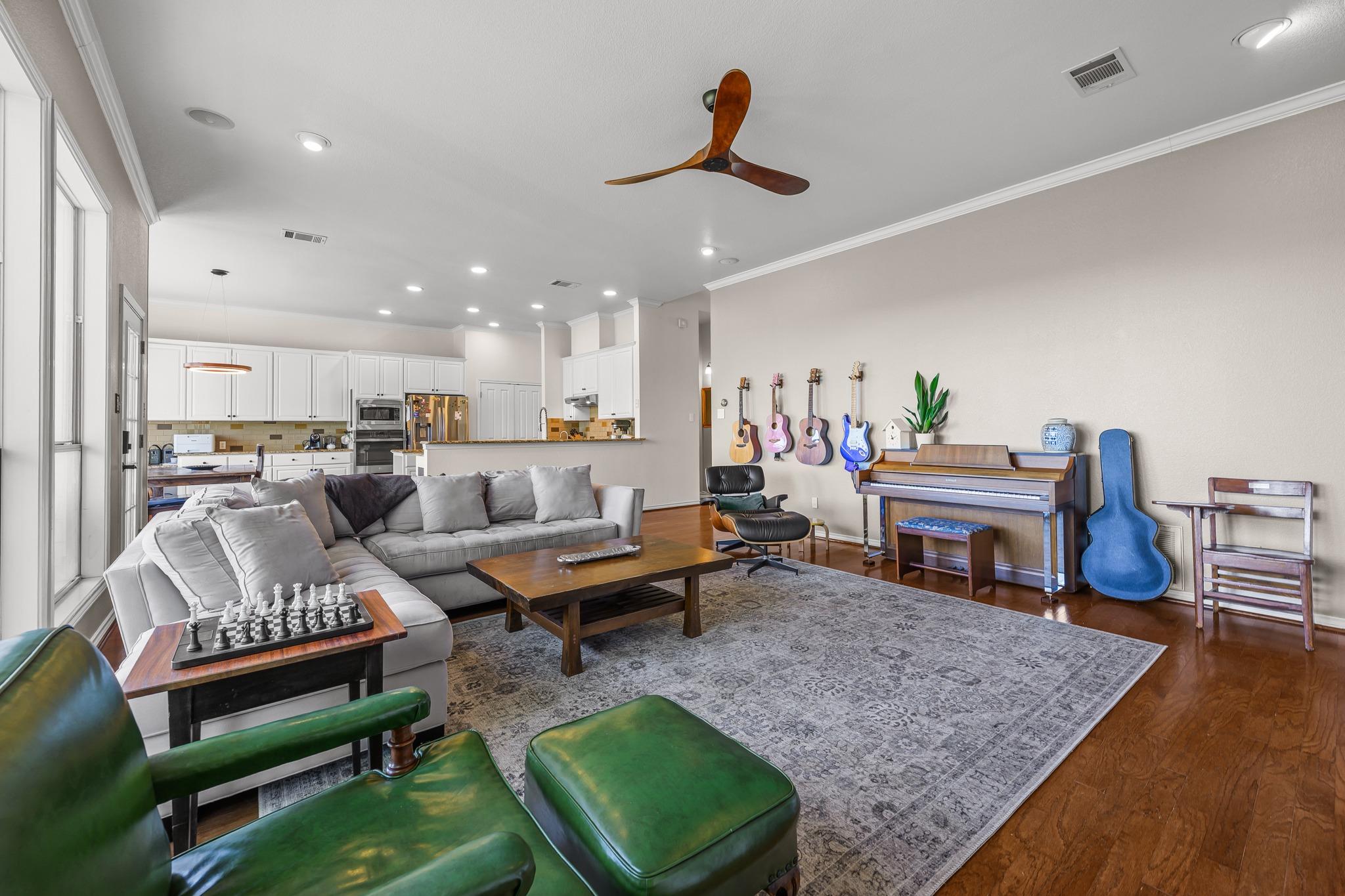 5004 VALBURN Ct, Austin, TX 78731