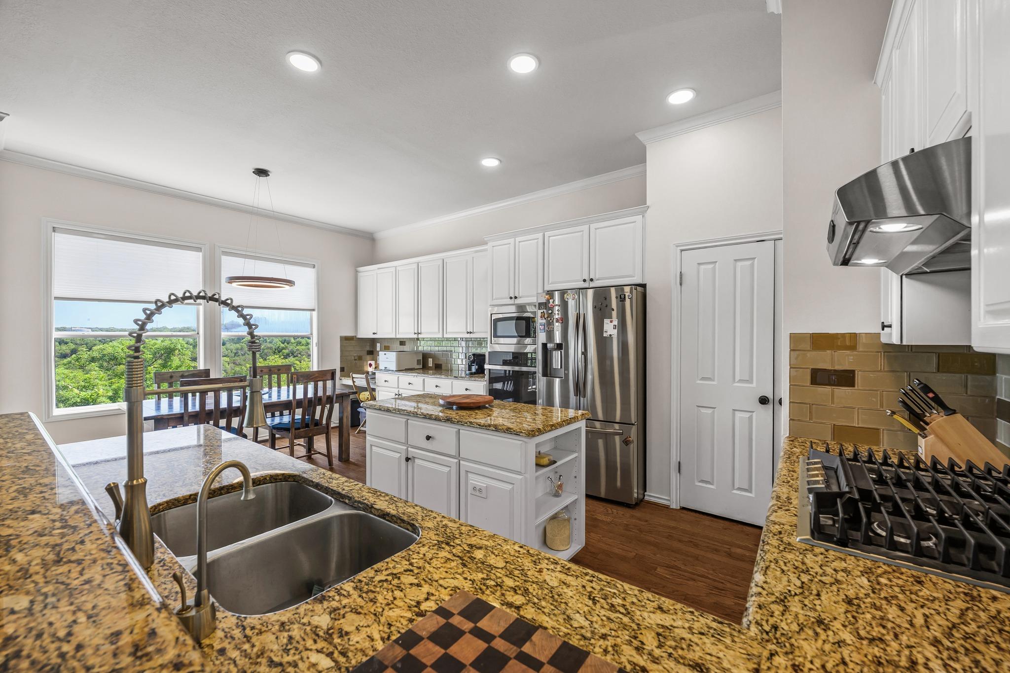 5004 VALBURN Ct, Austin, TX 78731