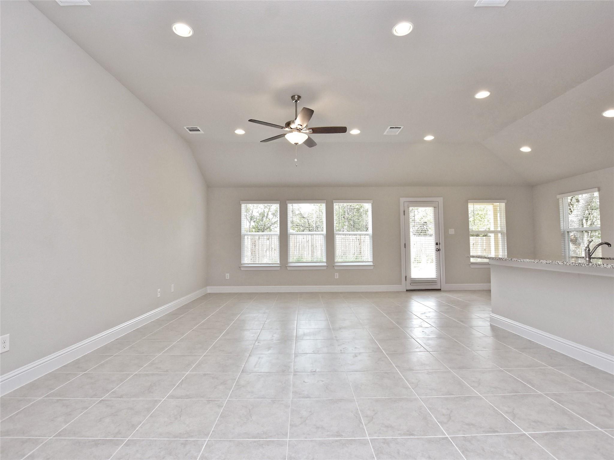 8116 Bronco Ln, Lago Vista, TX 78645