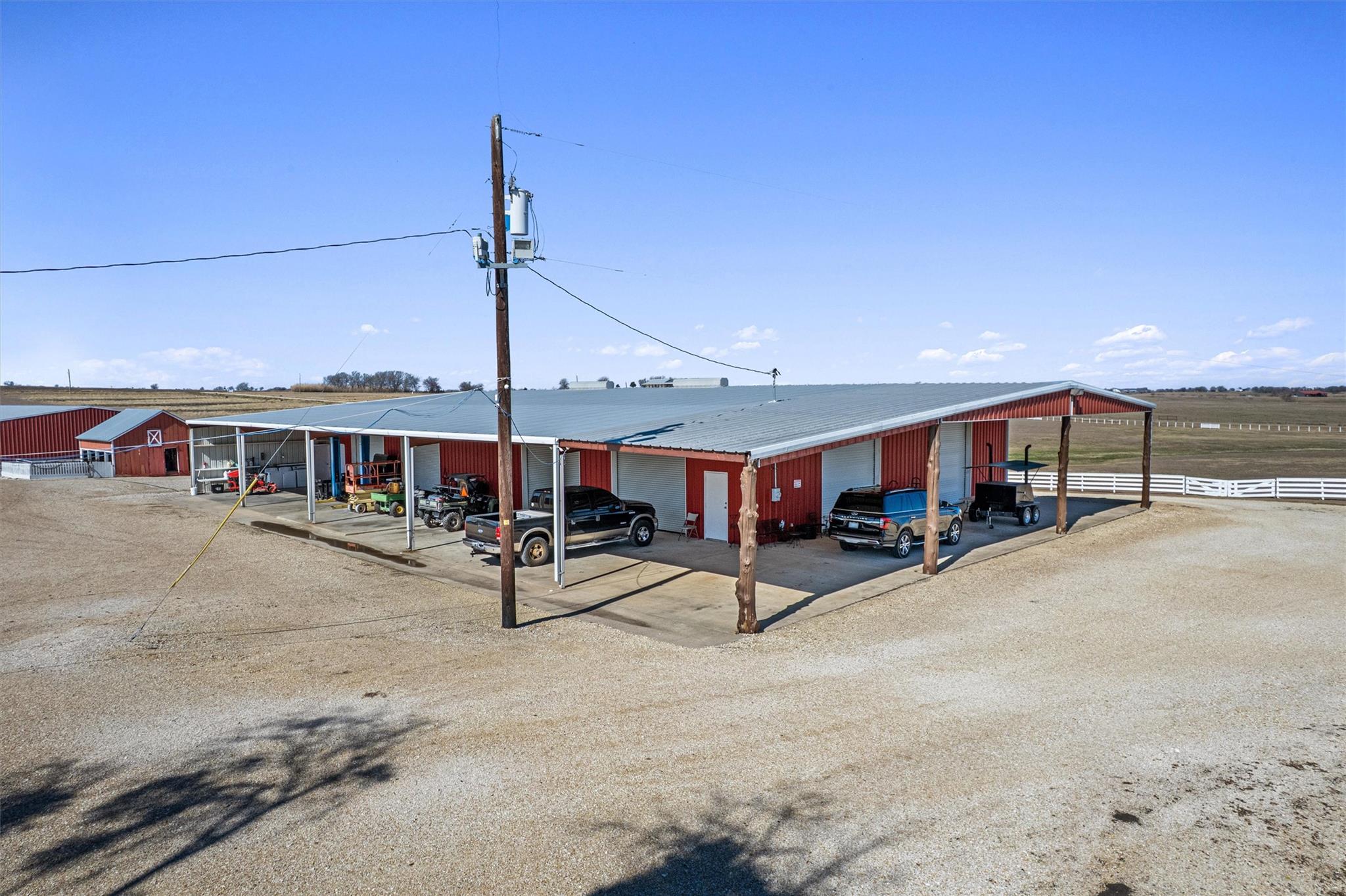 5300A County Road 424, Taylor, TX 76574