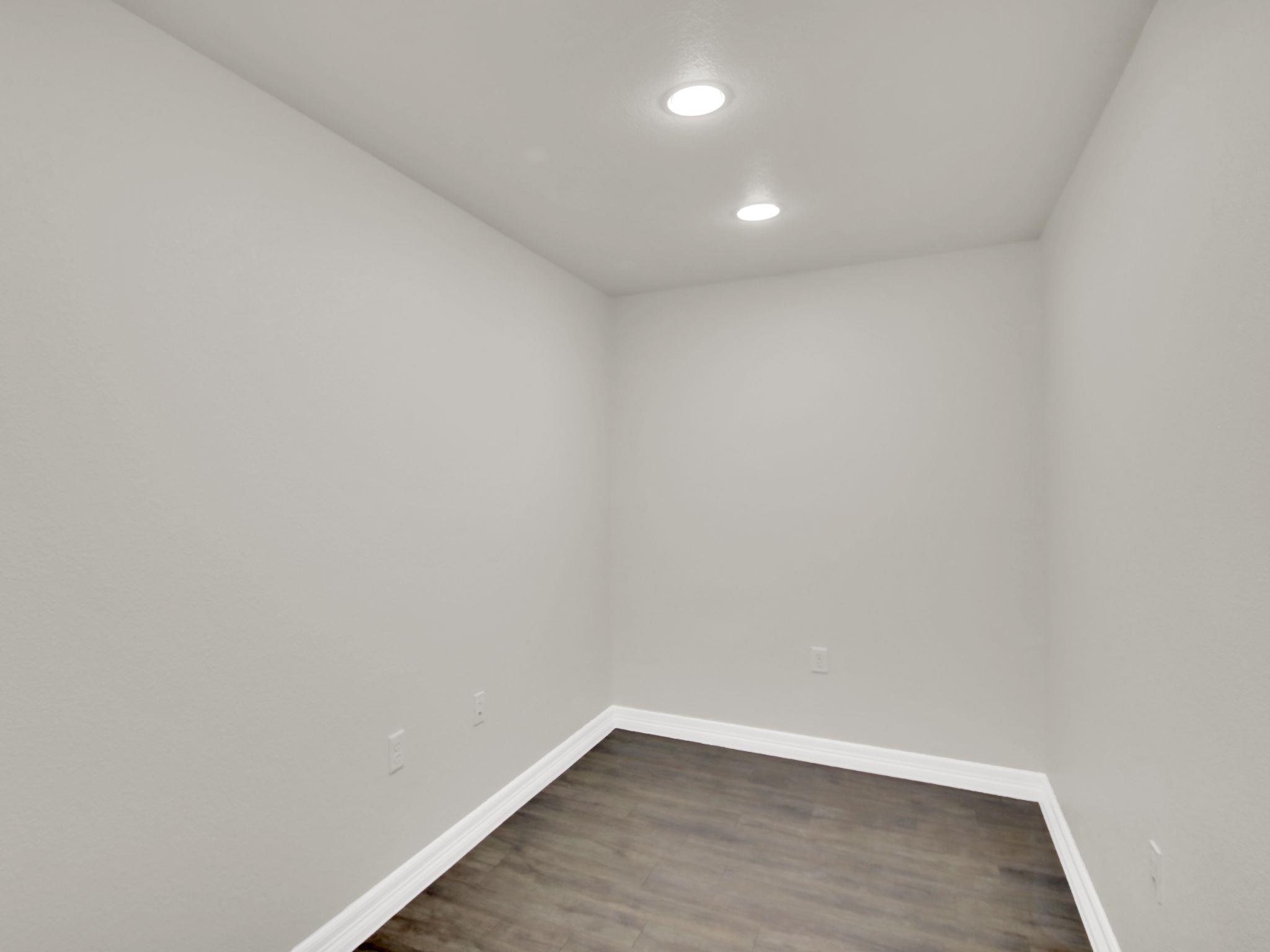404 Carlos G Parker Blvd NW, Taylor, TX 76574