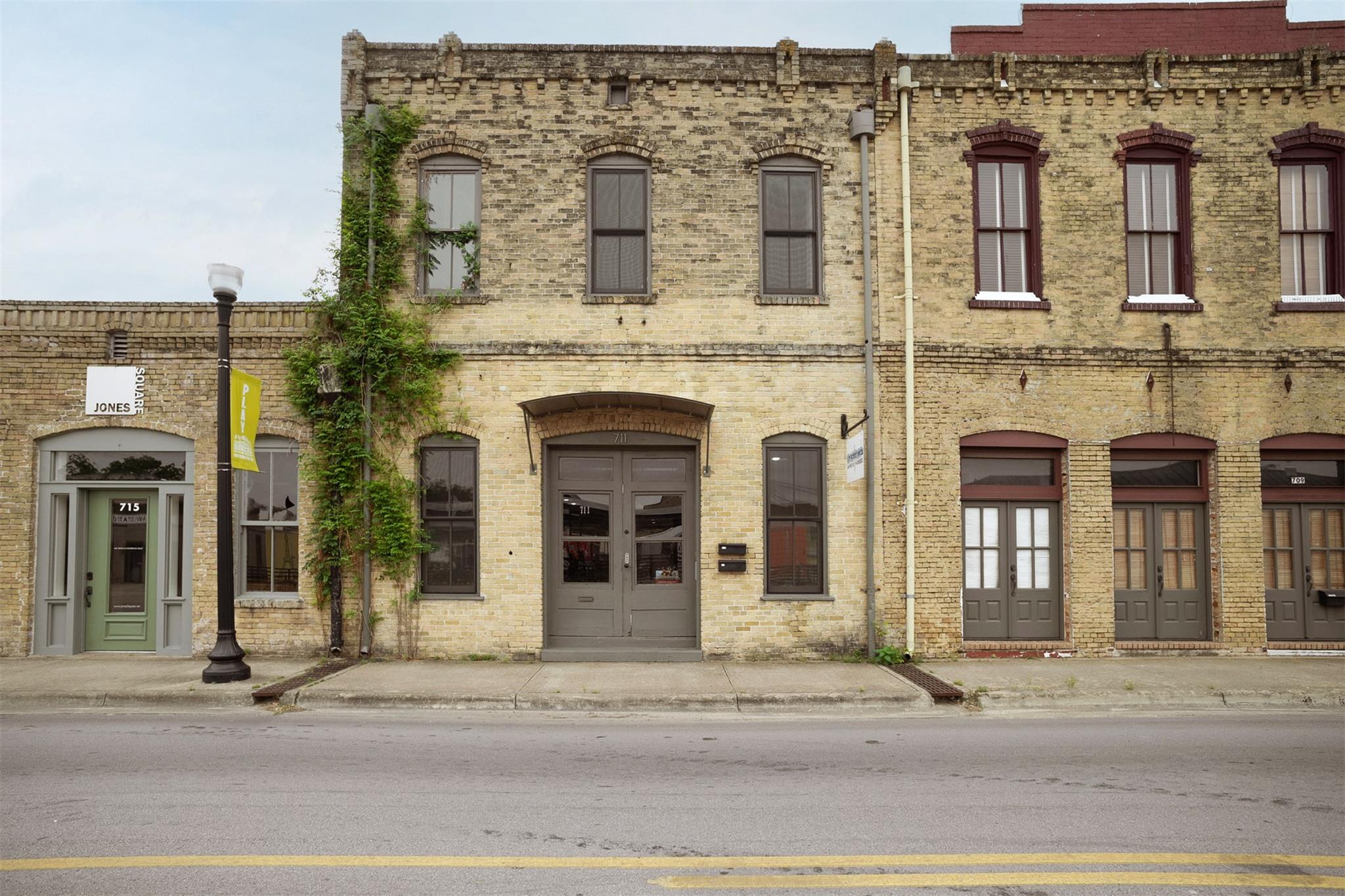711 Chestnut St, Bastrop, TX 78602