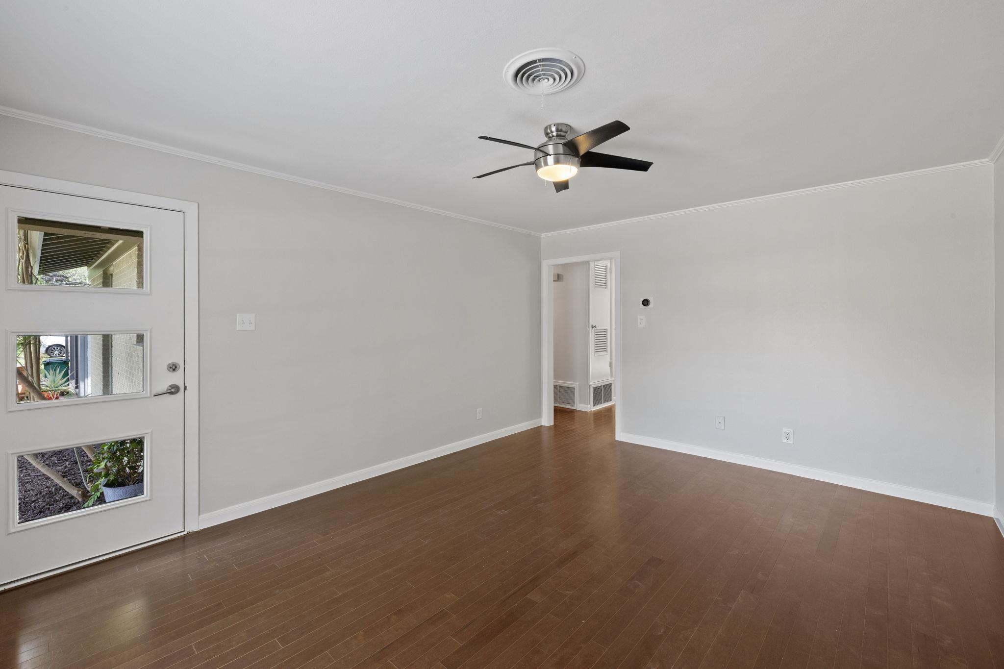 2015 Fair Oaks Dr, Austin, TX 78745