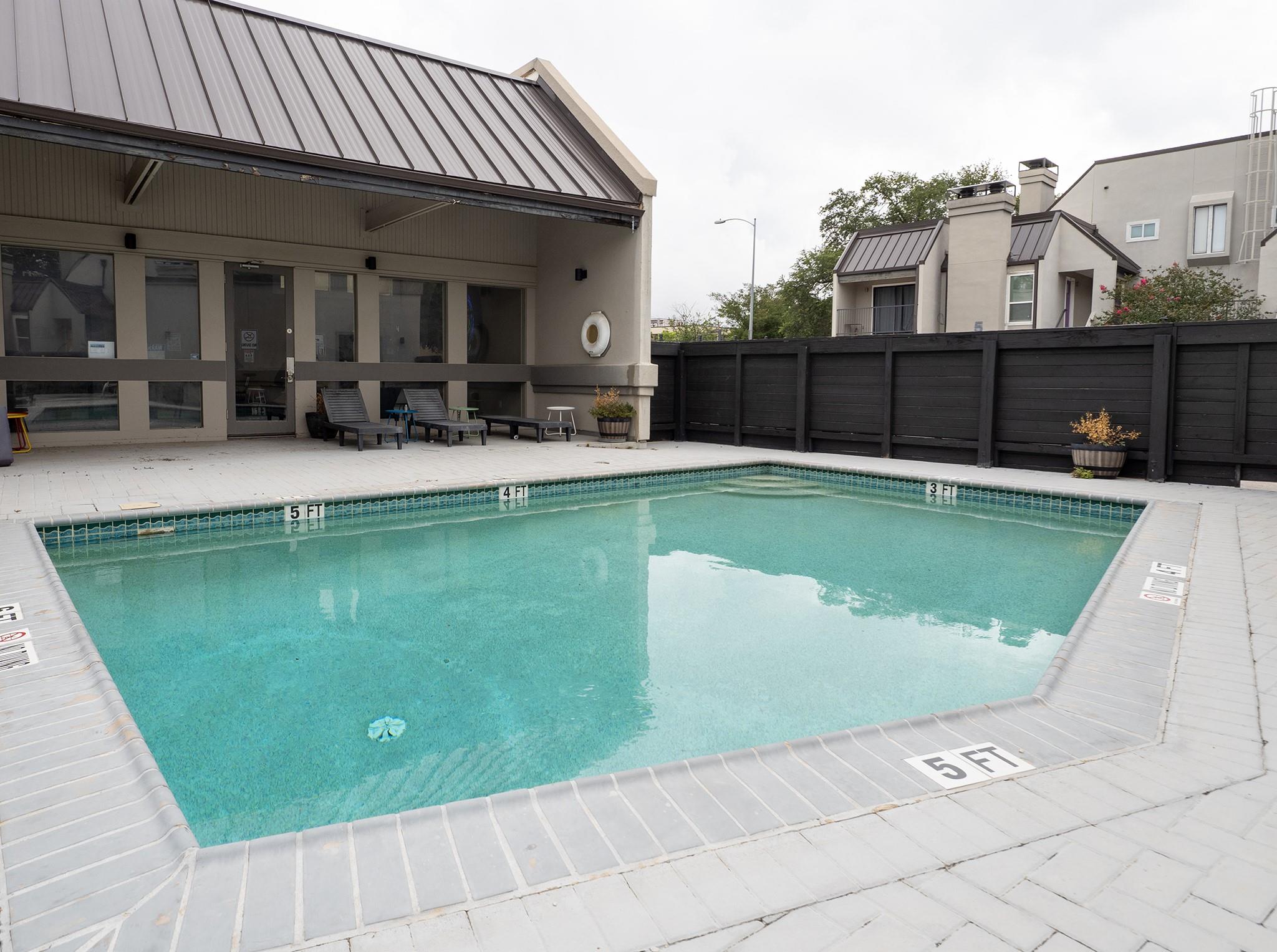 935 La Posada Dr # 131, Austin, TX 78752