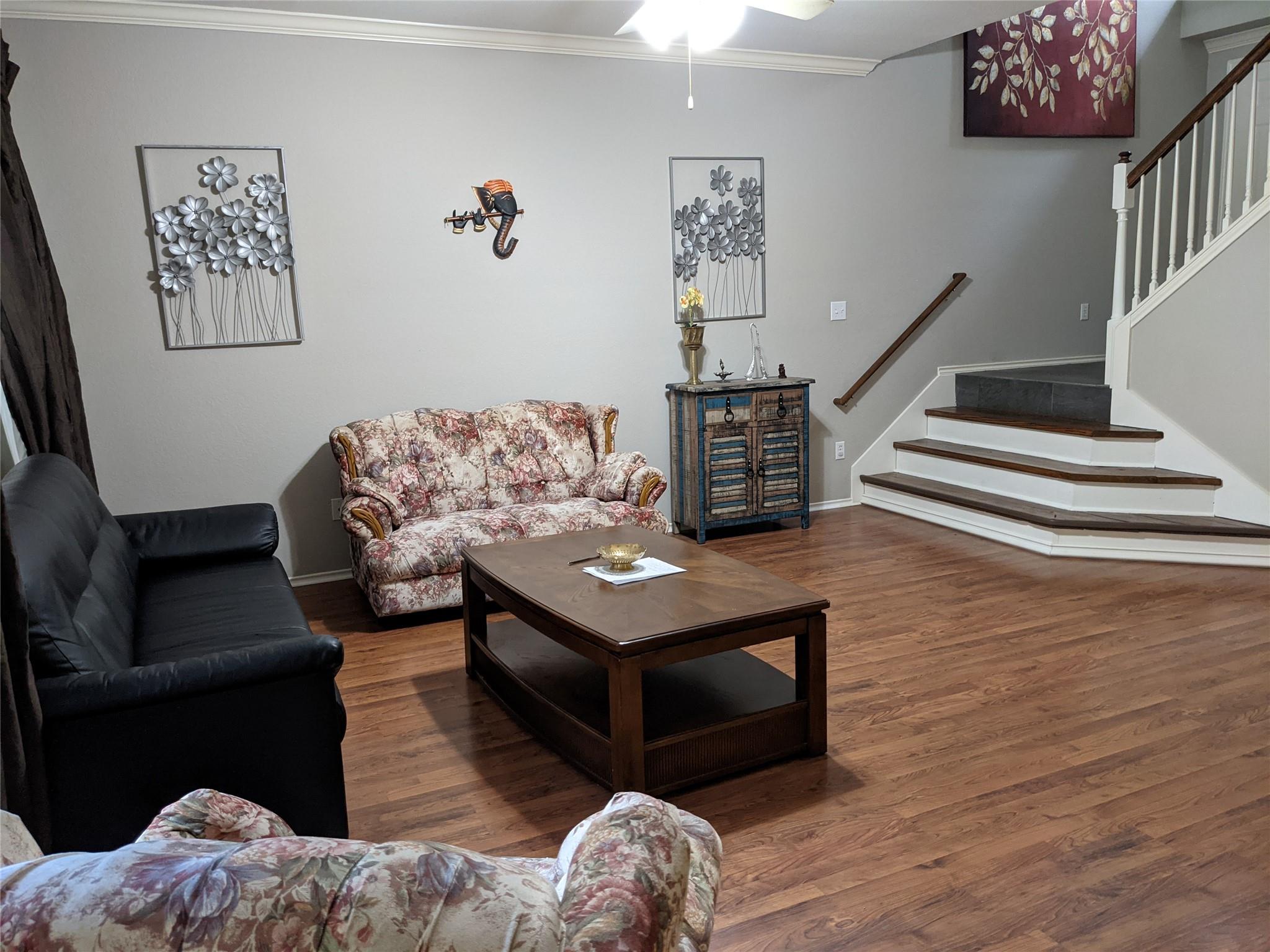 4501 Whispering Valley Dr # 7, Austin, TX 78727